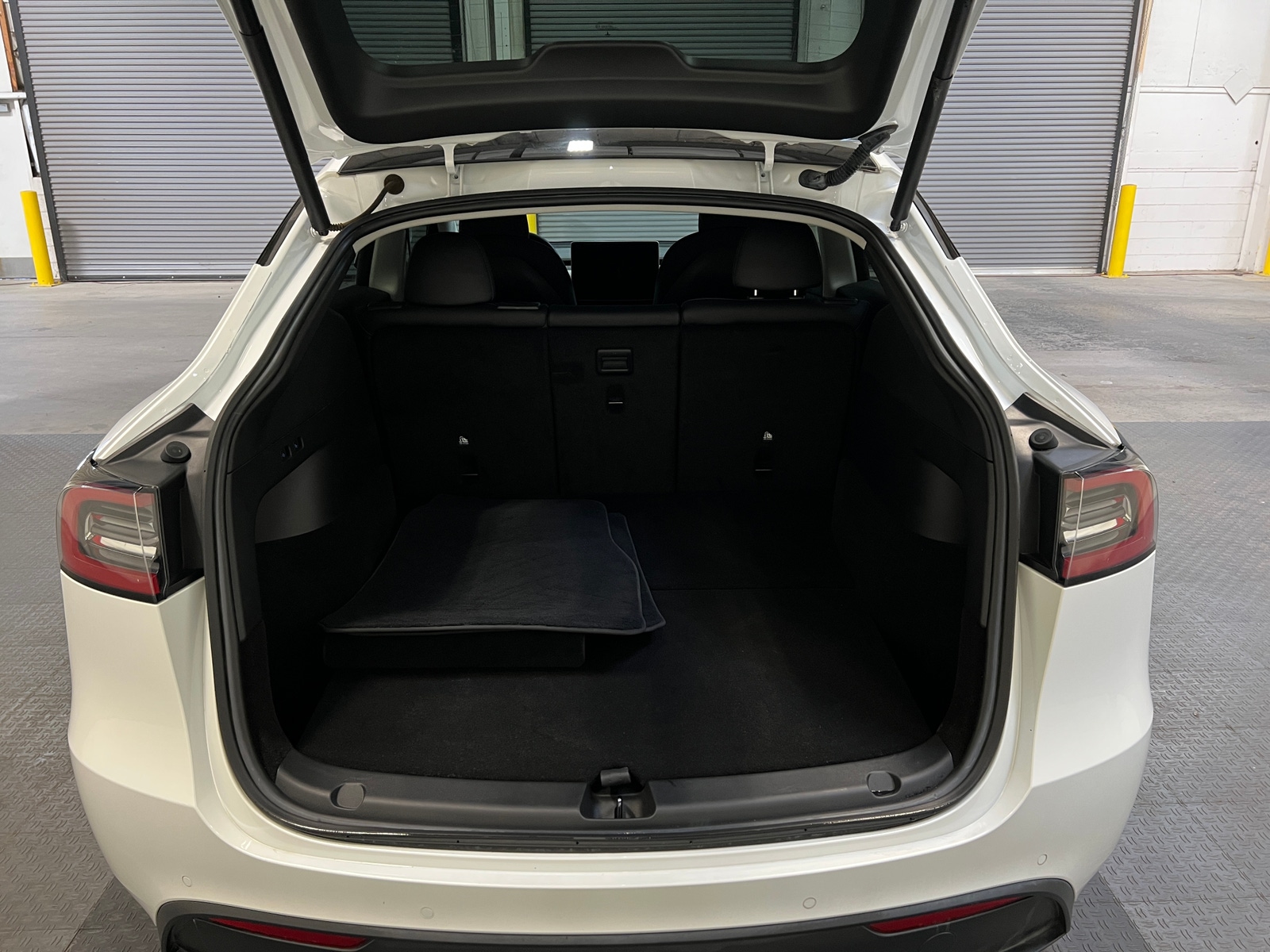 Thumbnail: 2022 Tesla Model Y - 6