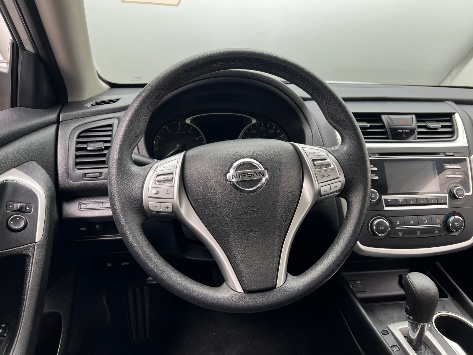 Thumbnail: 2018 Nissan Altima - 5