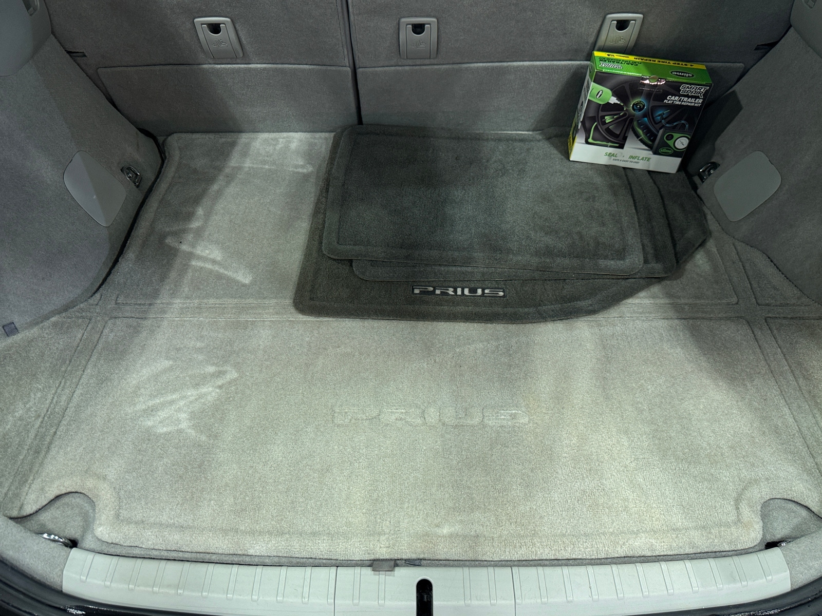 Thumbnail: 2013 Toyota Prius - 7