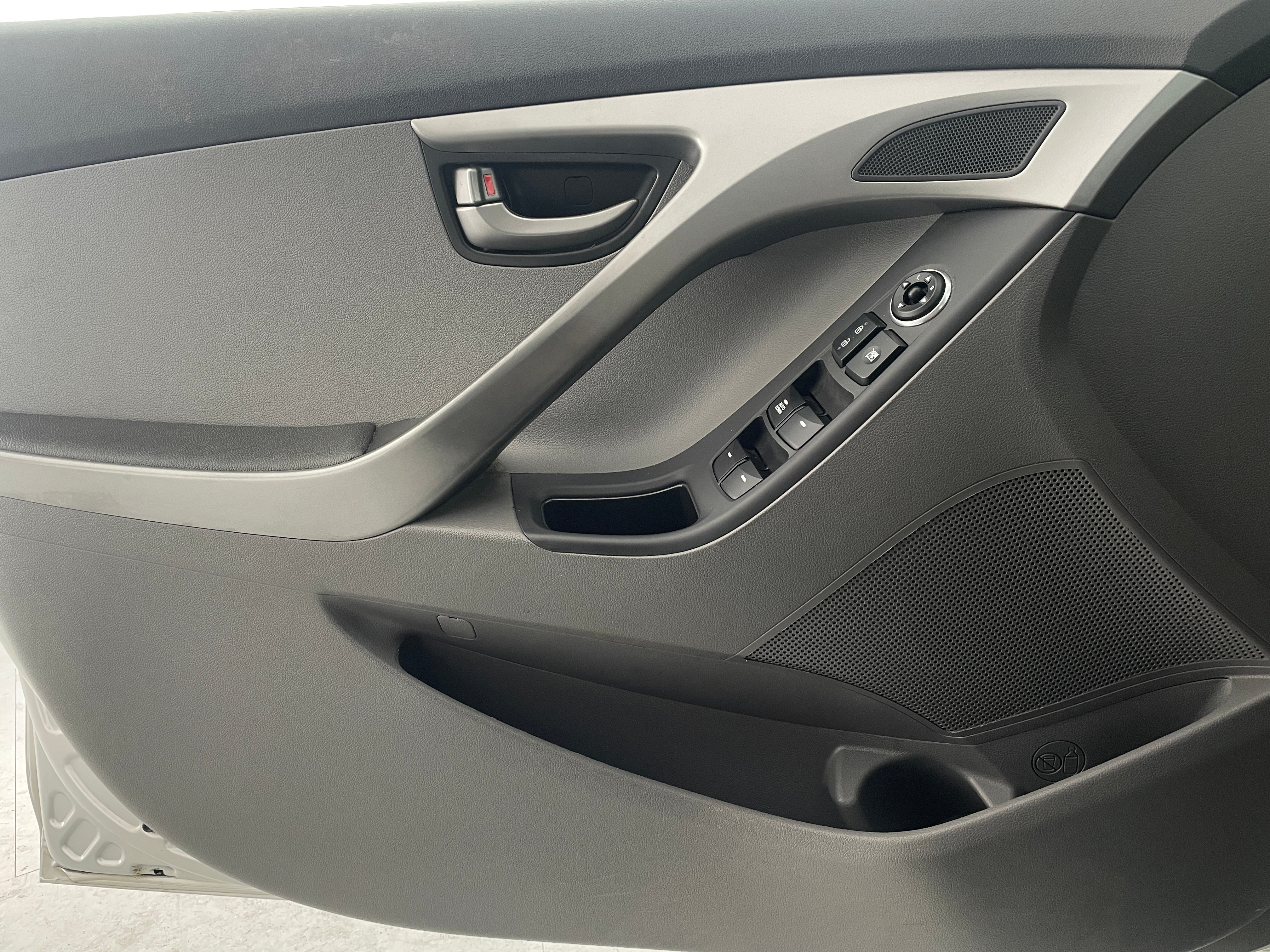 Used 2016 Hyundai Elantra SE with VIN 5NPDH4AEXGH794238 for sale in Oak Creek, WI