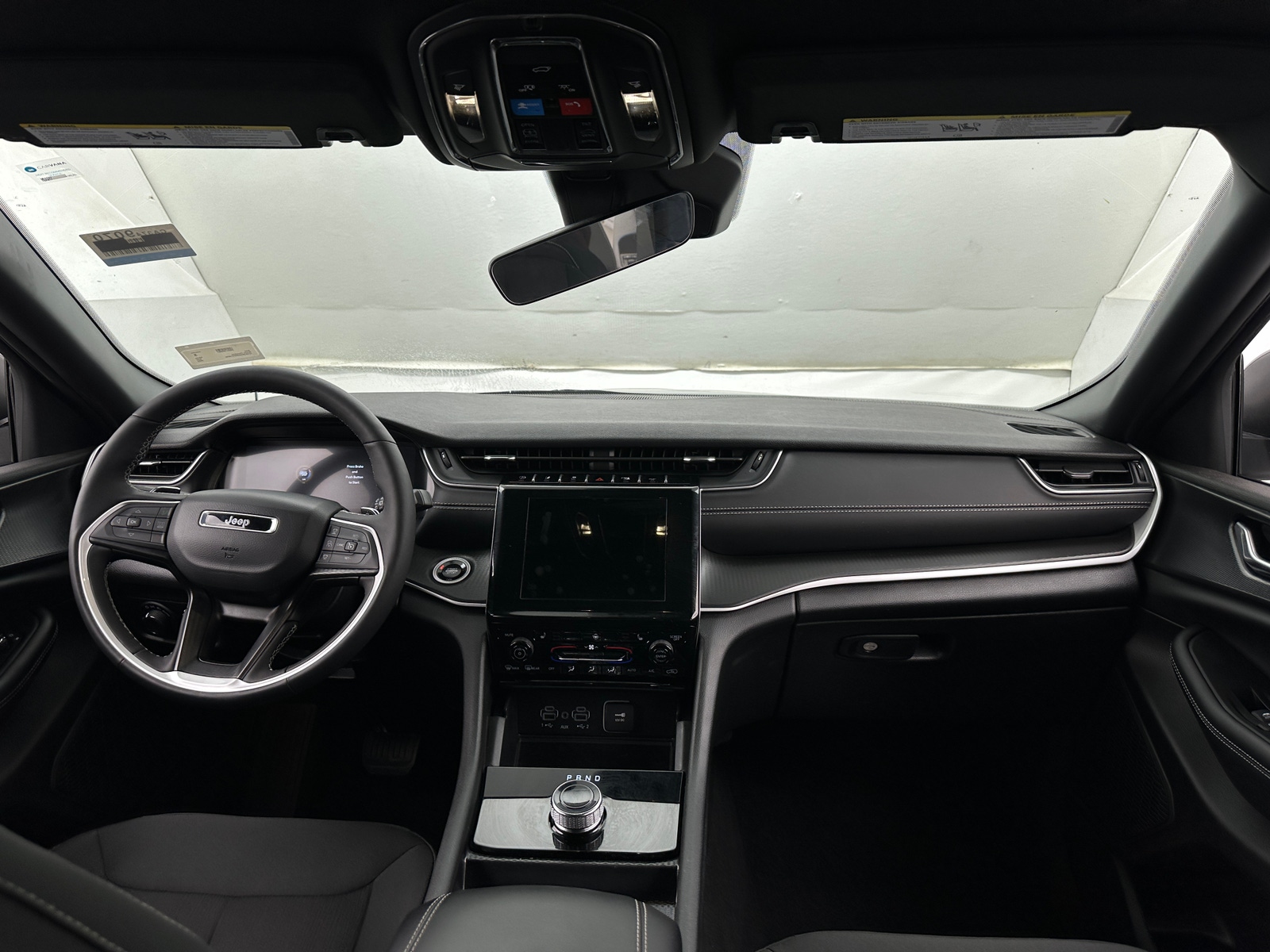 Thumbnail: 2025 Jeep Grand Cherokee - 3