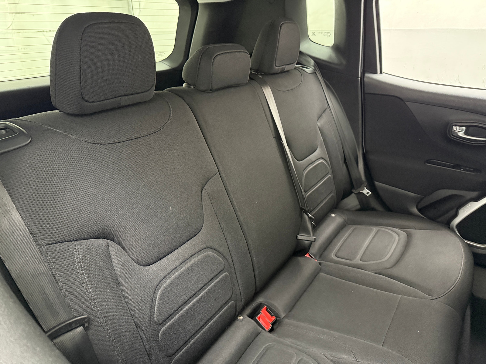 Thumbnail: 2018 Jeep Renegade - 6