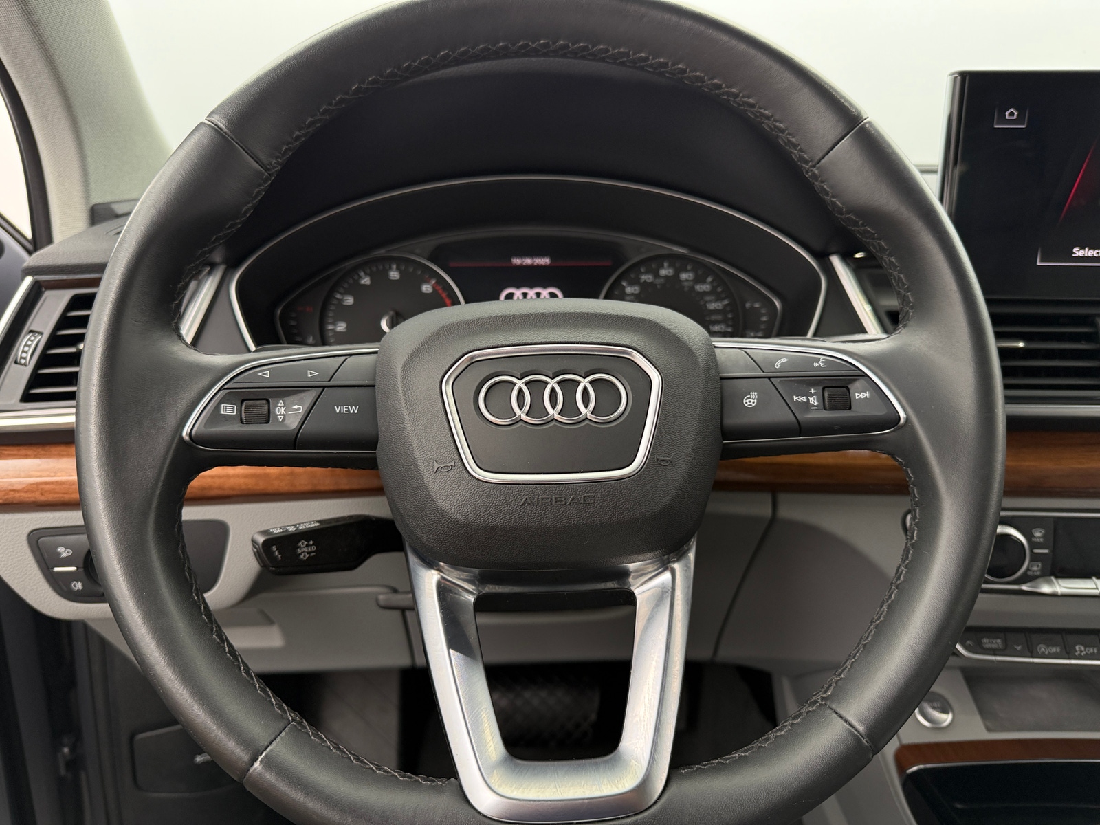 Thumbnail: 2022 Audi Q5 - 4