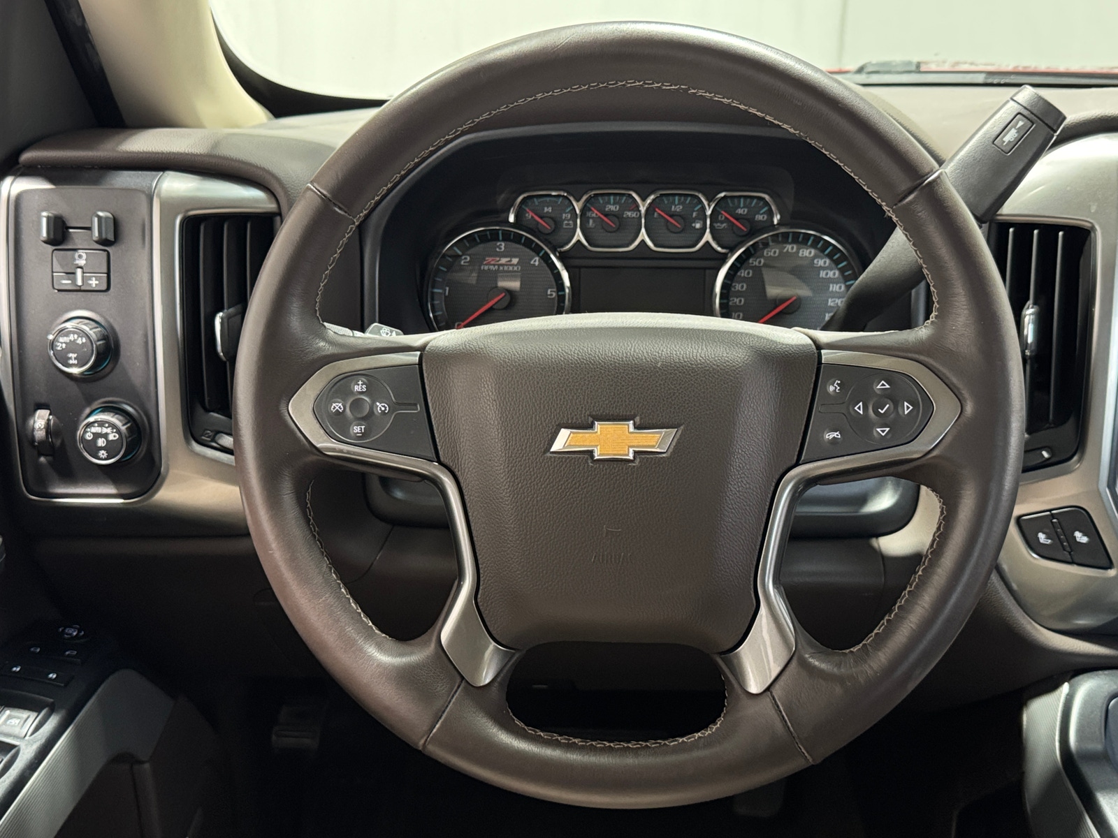 Thumbnail: 2017 Chevrolet Silverado 1500 - 5