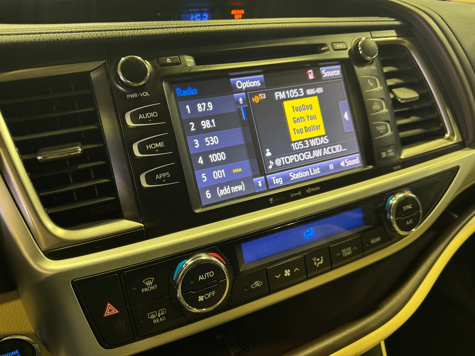 Thumbnail: 2016 Toyota Highlander - 3