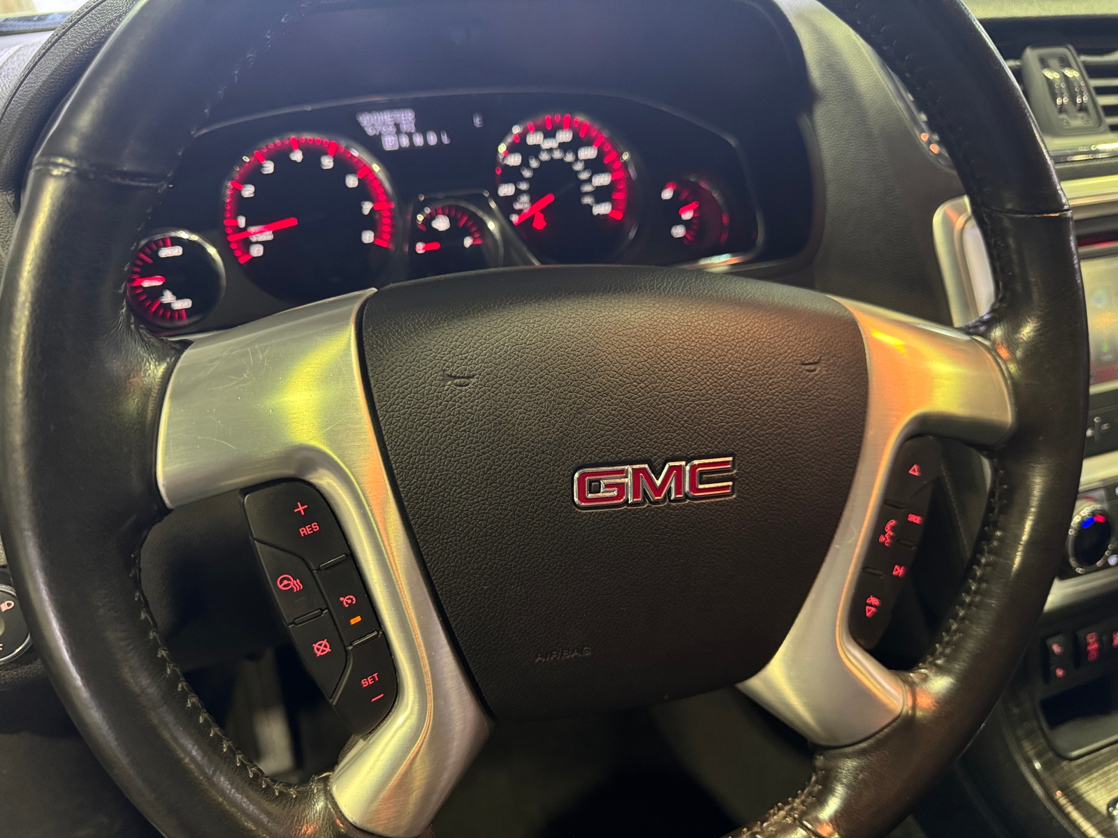 Thumbnail: 2017 GMC Acadia - 4