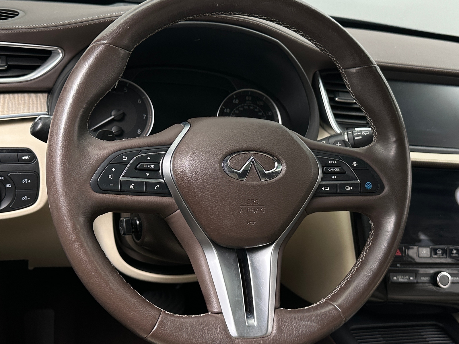 Thumbnail: 2019 INFINITI QX50 - 4