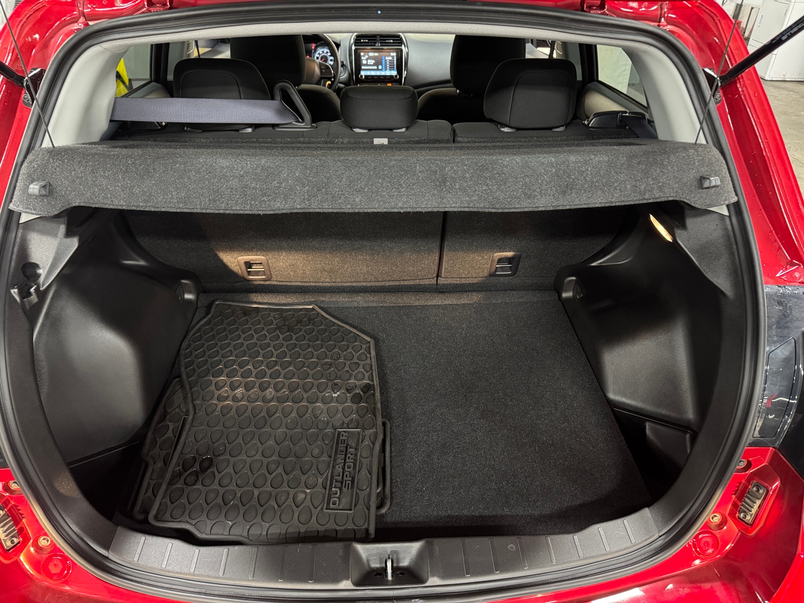 Thumbnail: 2024 Mitsubishi Outlander Sport - 7