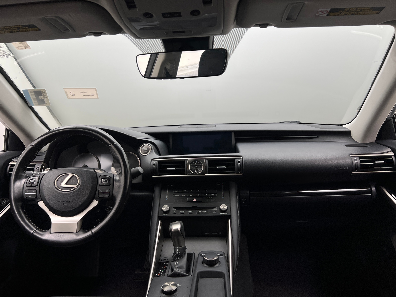 Thumbnail: 2017 Lexus IS - 2