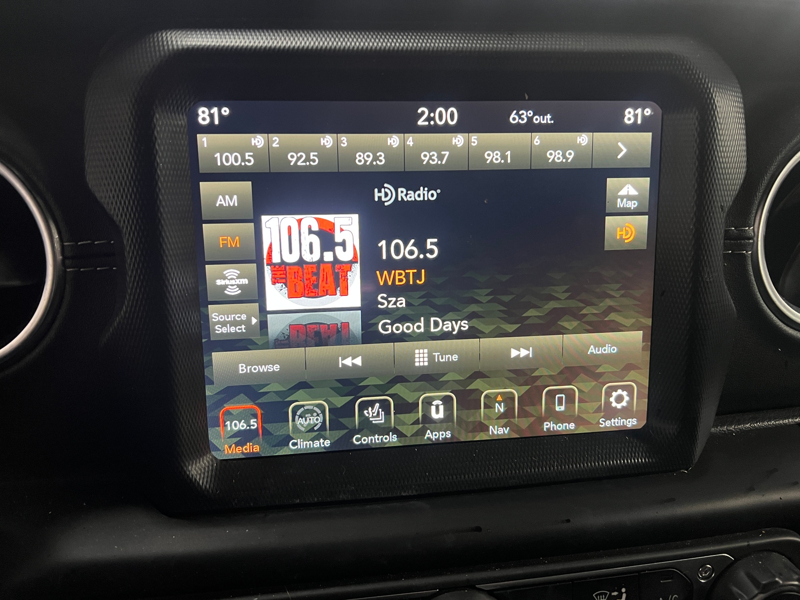 Thumbnail: 2022 Jeep Wrangler - 3