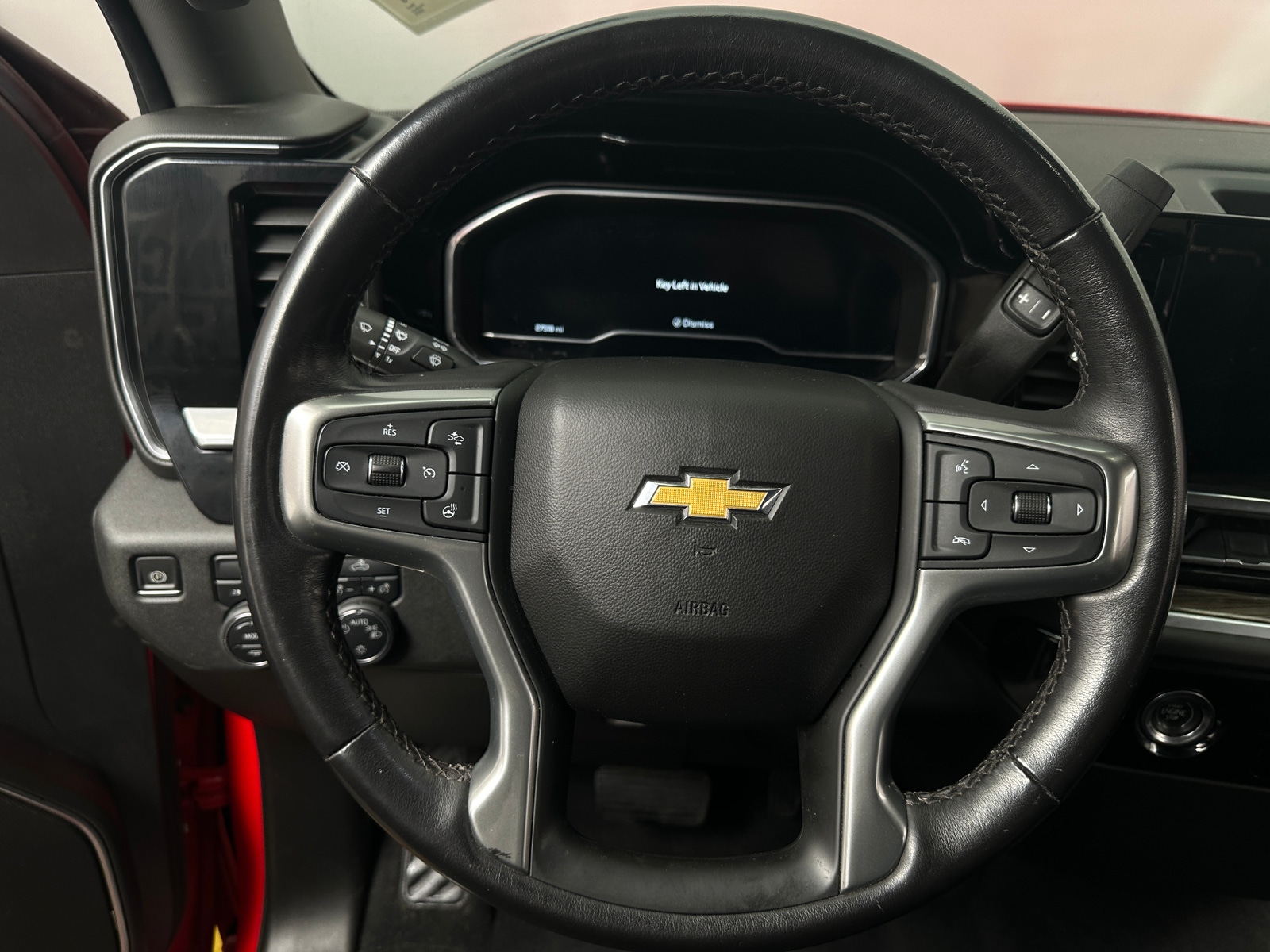 Thumbnail: 2022 Chevrolet Silverado 1500 - 5