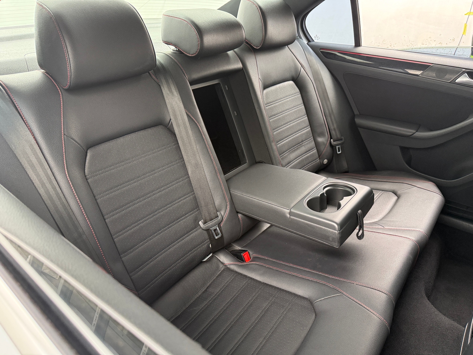 Thumbnail: 2017 Volkswagen Jetta - 5