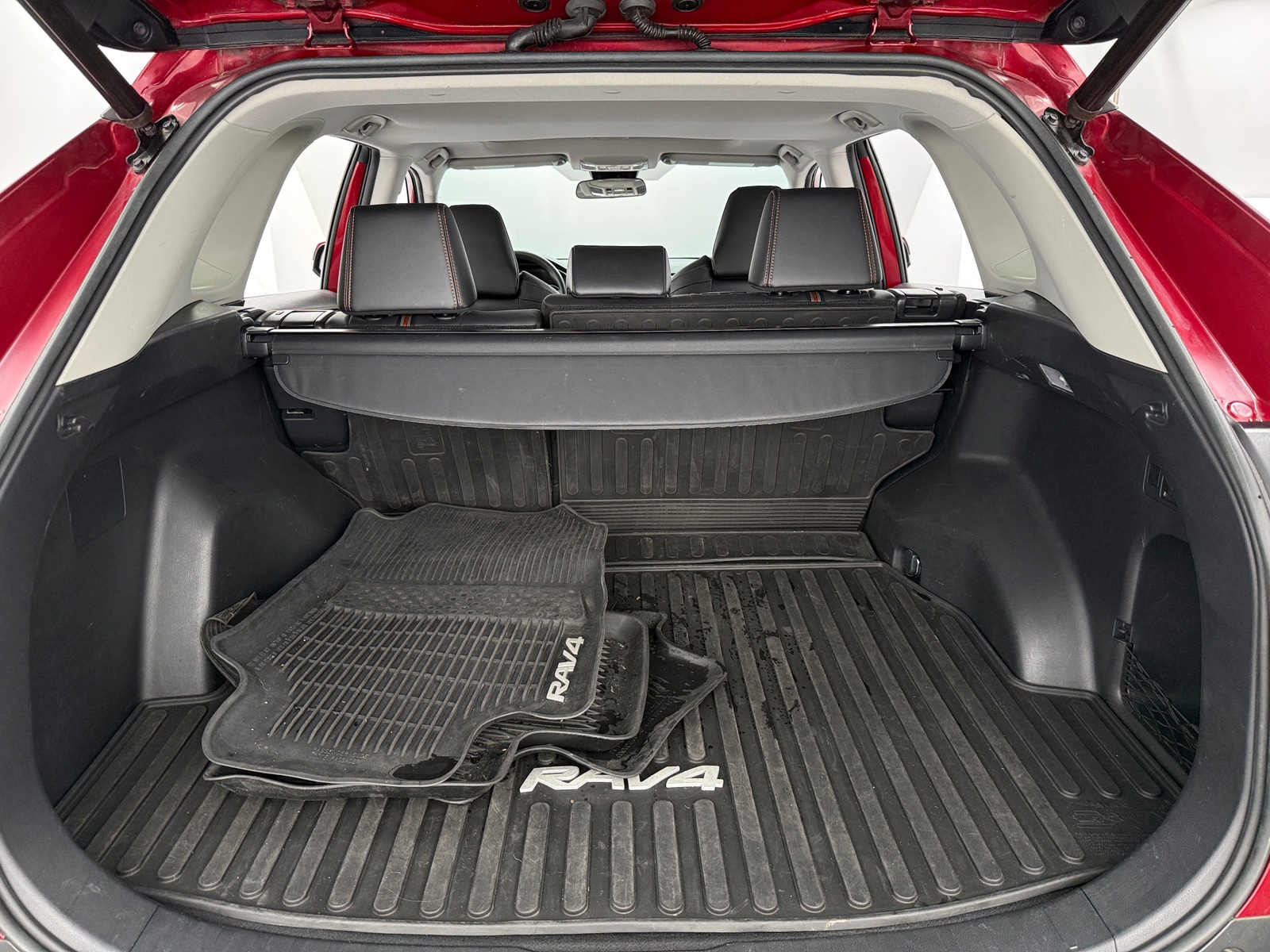 Thumbnail: 2019 Toyota RAV4 - 6