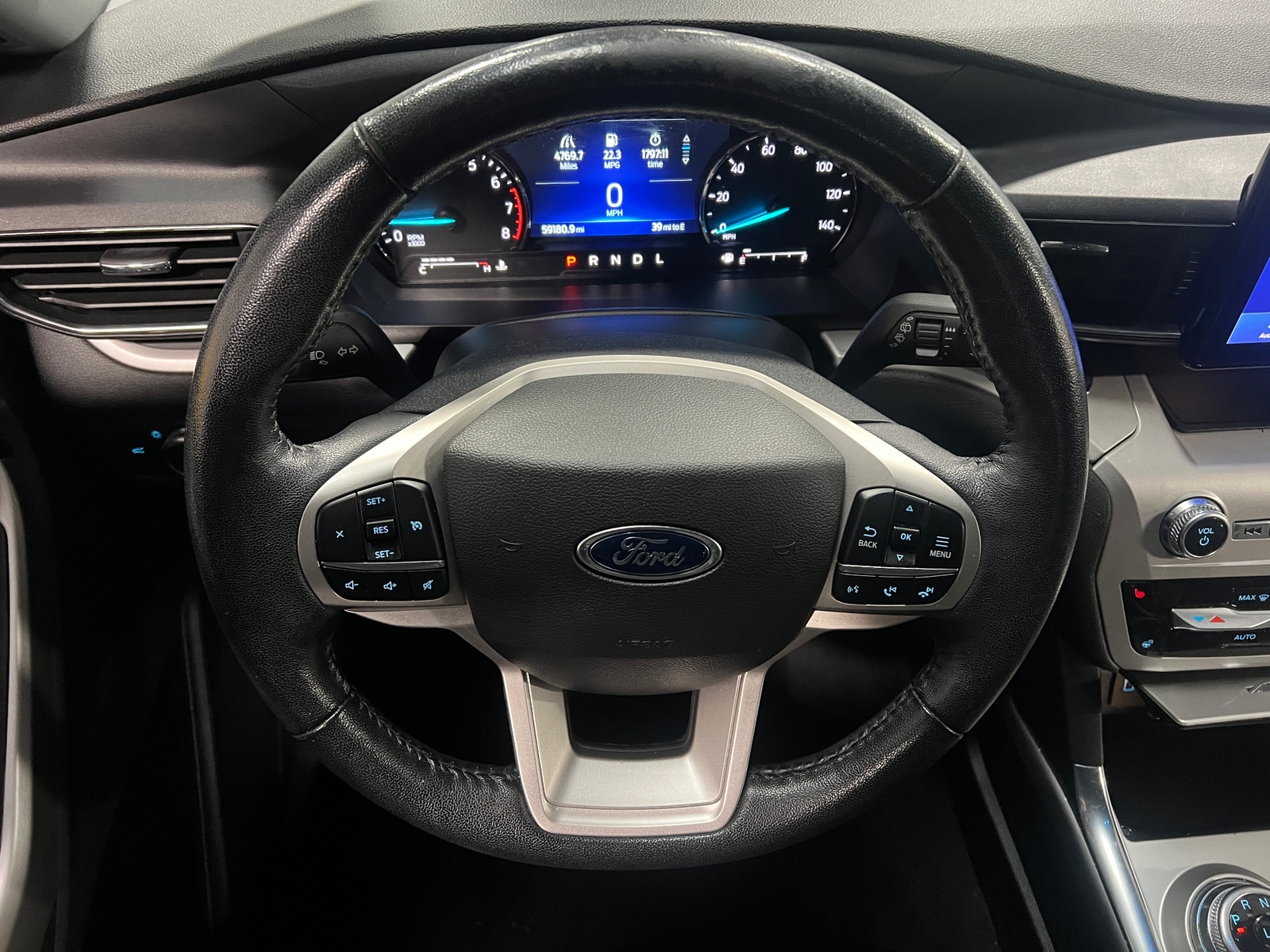 Thumbnail: 2022 Ford Explorer - 5