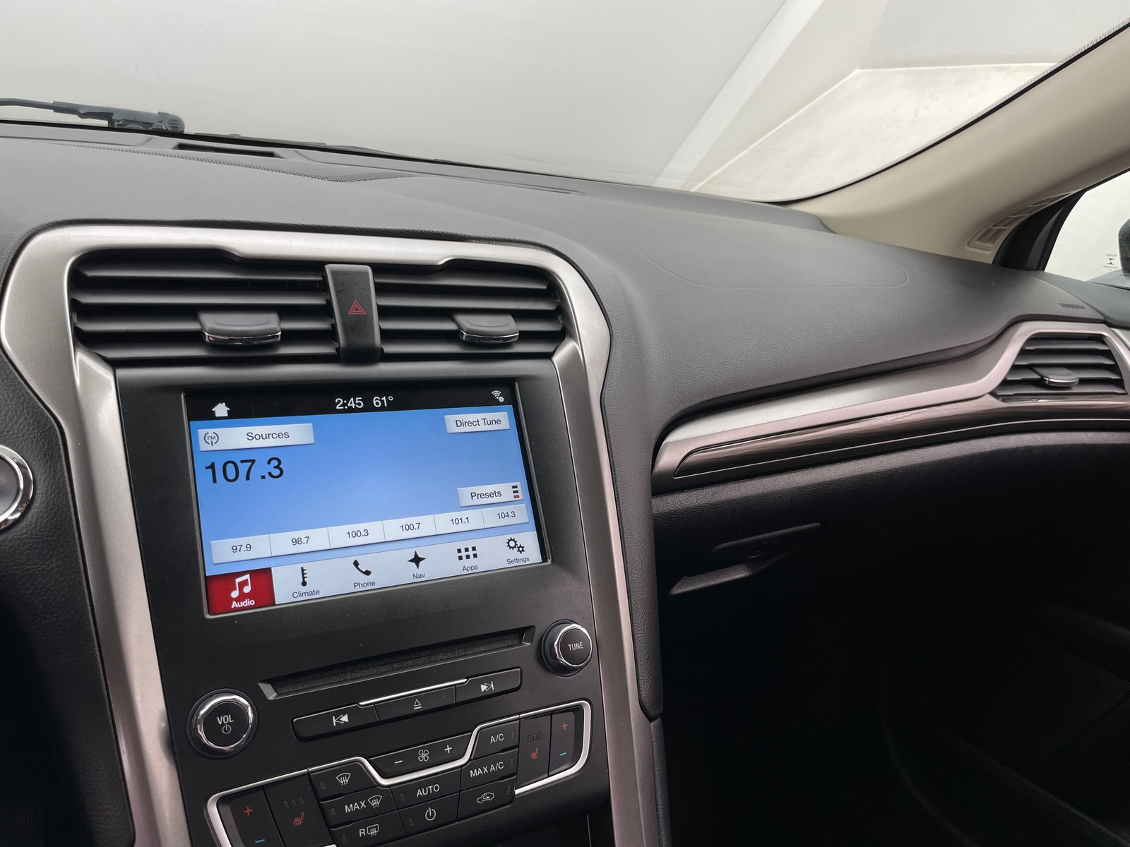 Thumbnail: 2017 Ford Fusion - 4