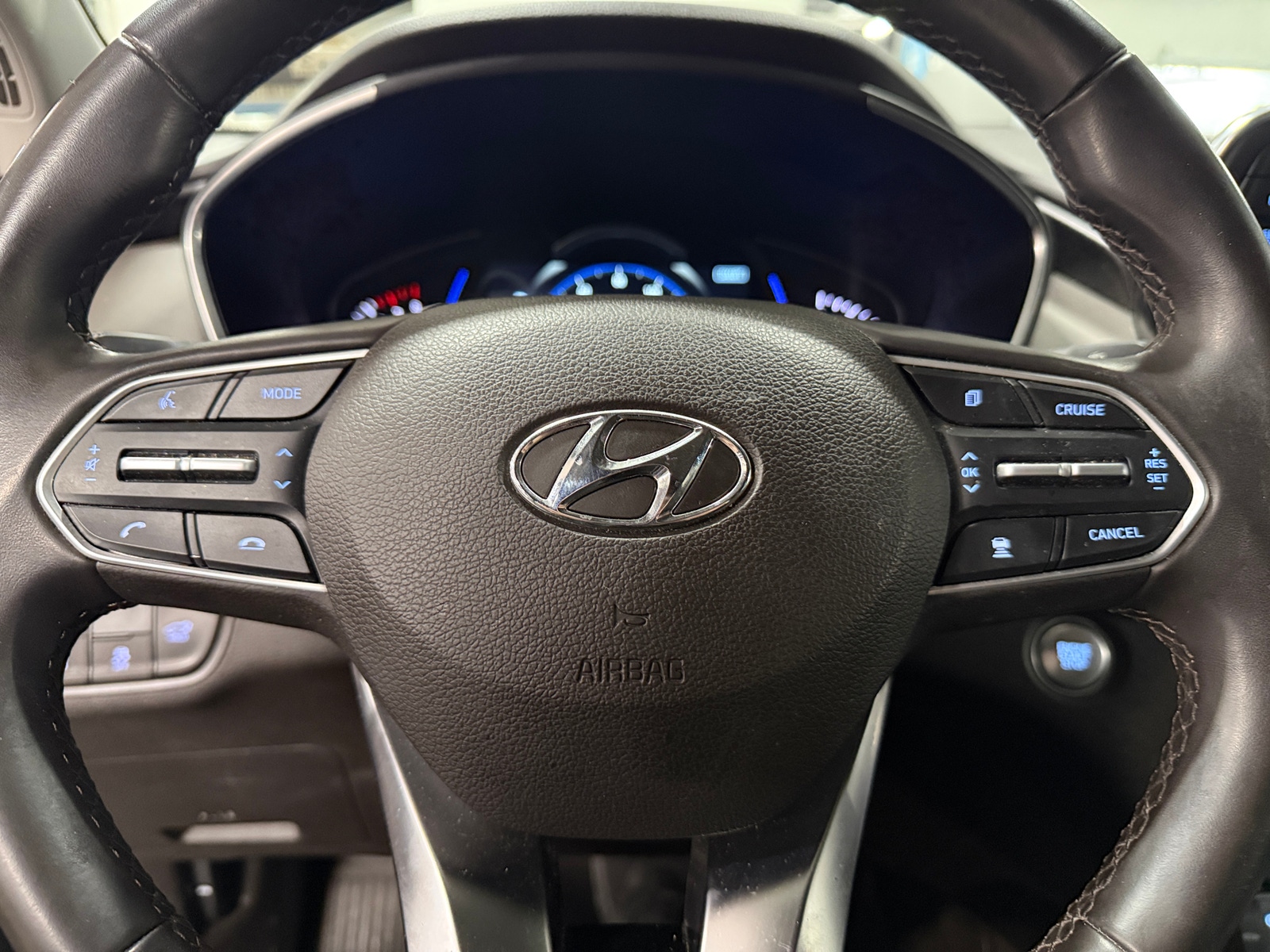 Thumbnail: 2020 Hyundai Santa Fe - 5