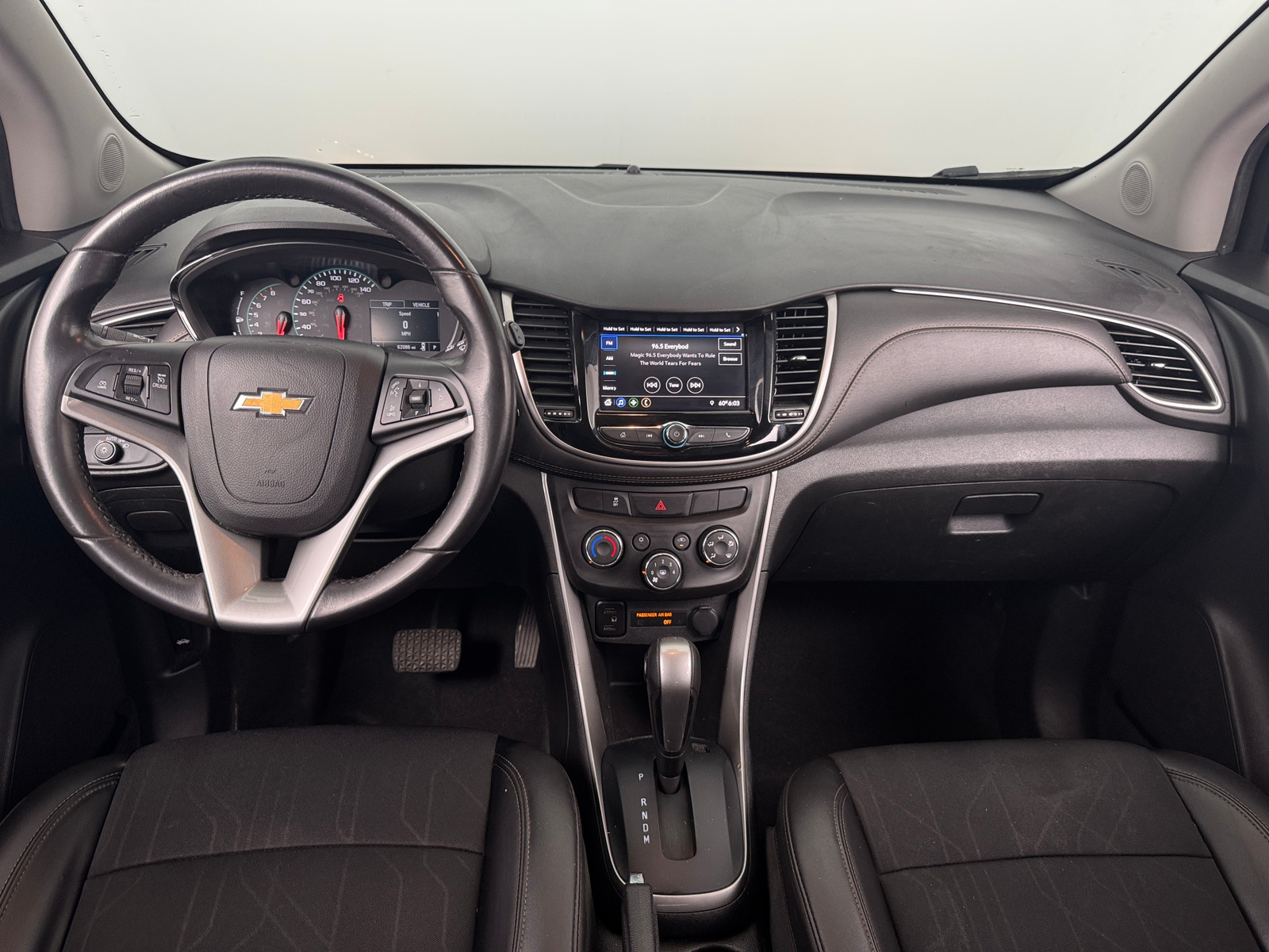 Thumbnail: 2022 Chevrolet Trax - 2