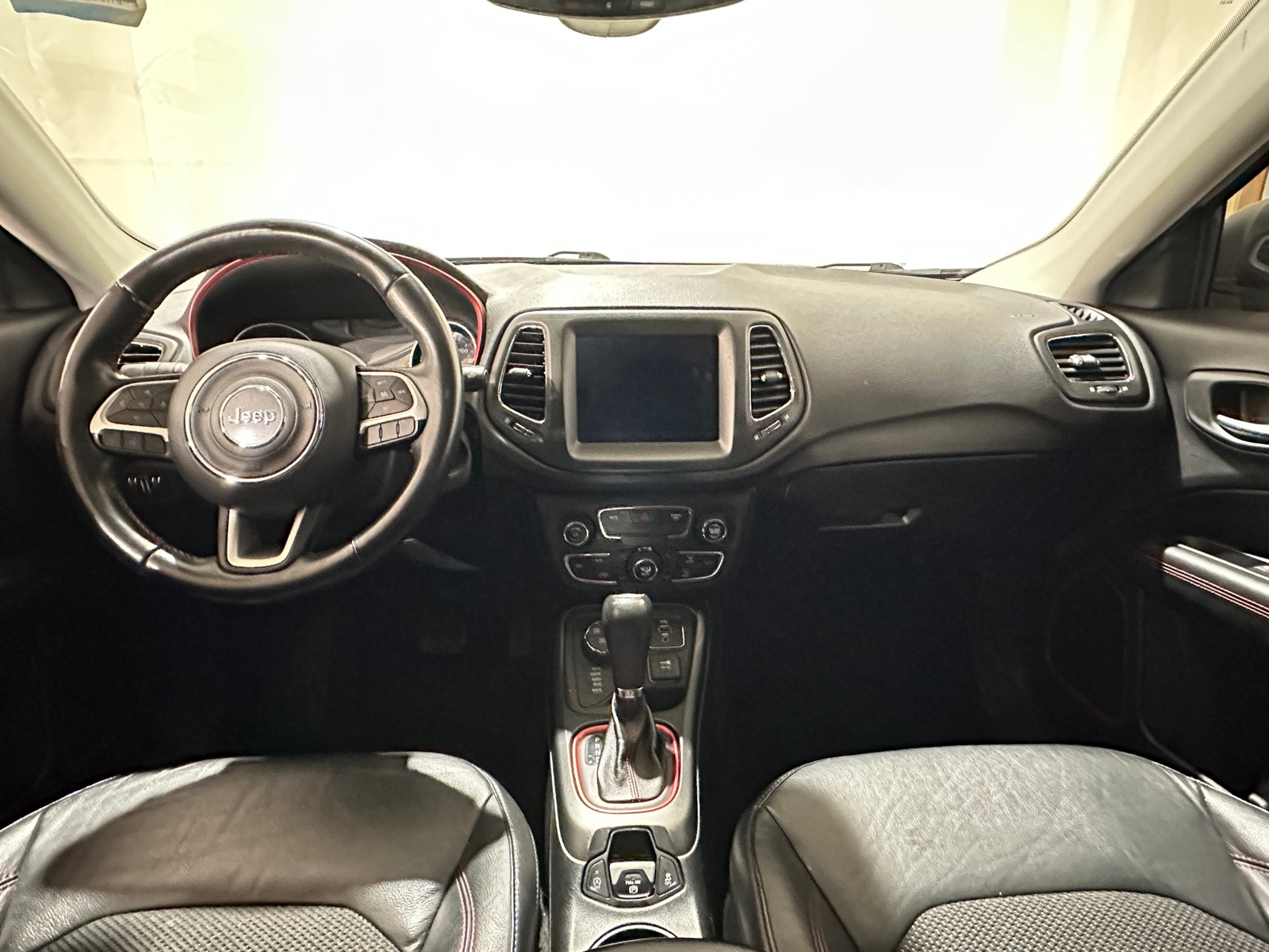 Thumbnail: 2018 Jeep Compass - 3