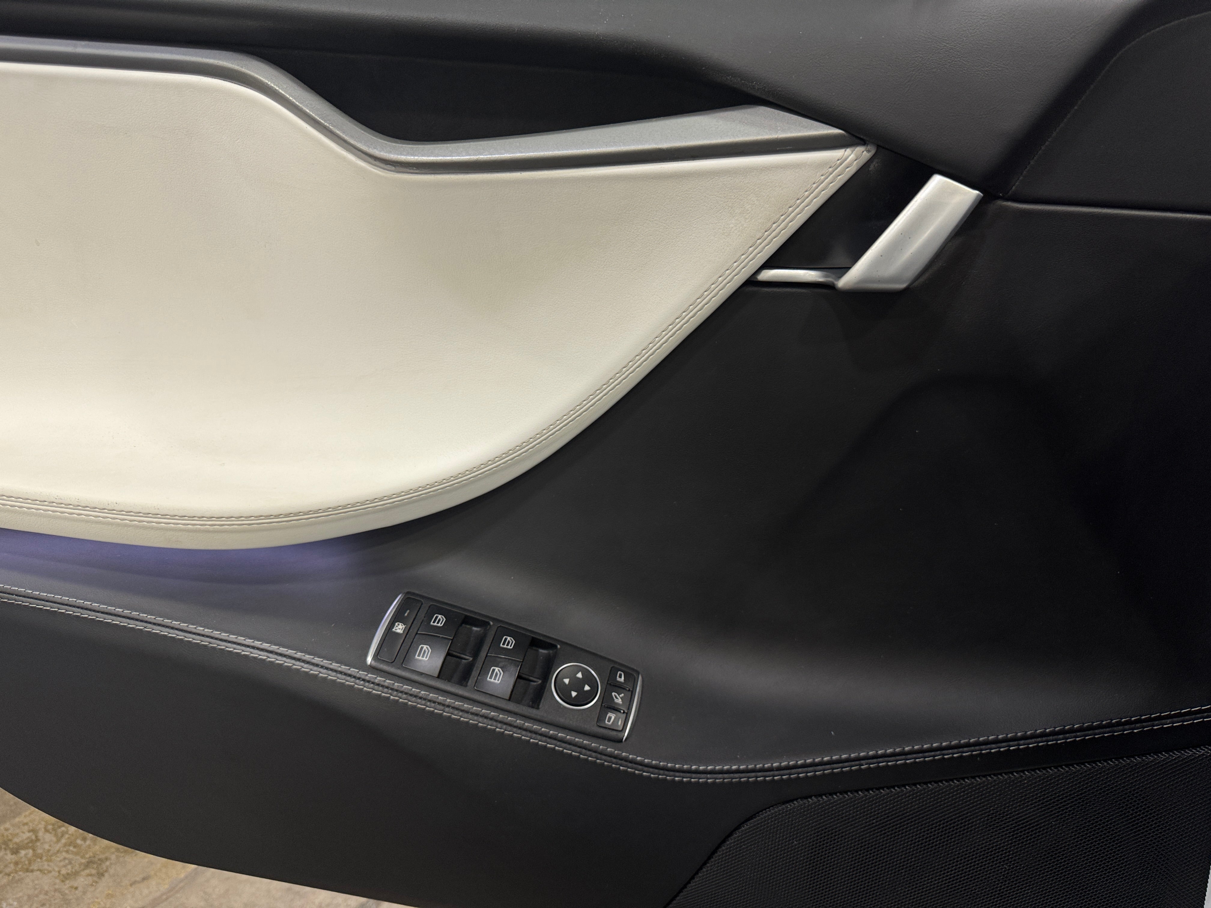 Used 2018 Tesla Model S 75D with VIN 5YJSA1E26JF283416 for sale in Oak Creek, WI