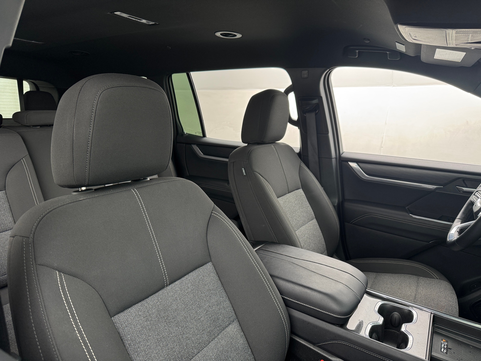 Thumbnail: 2025 GMC Acadia - 2