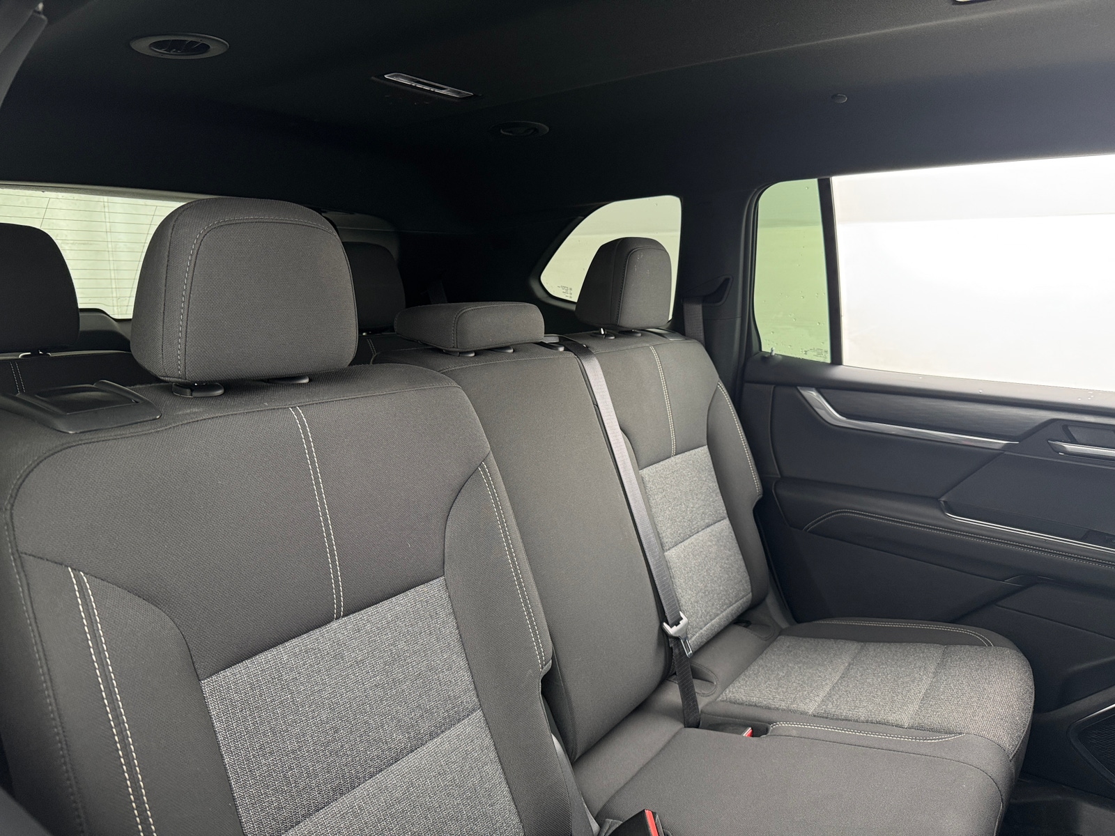 Thumbnail: 2025 GMC Acadia - 6