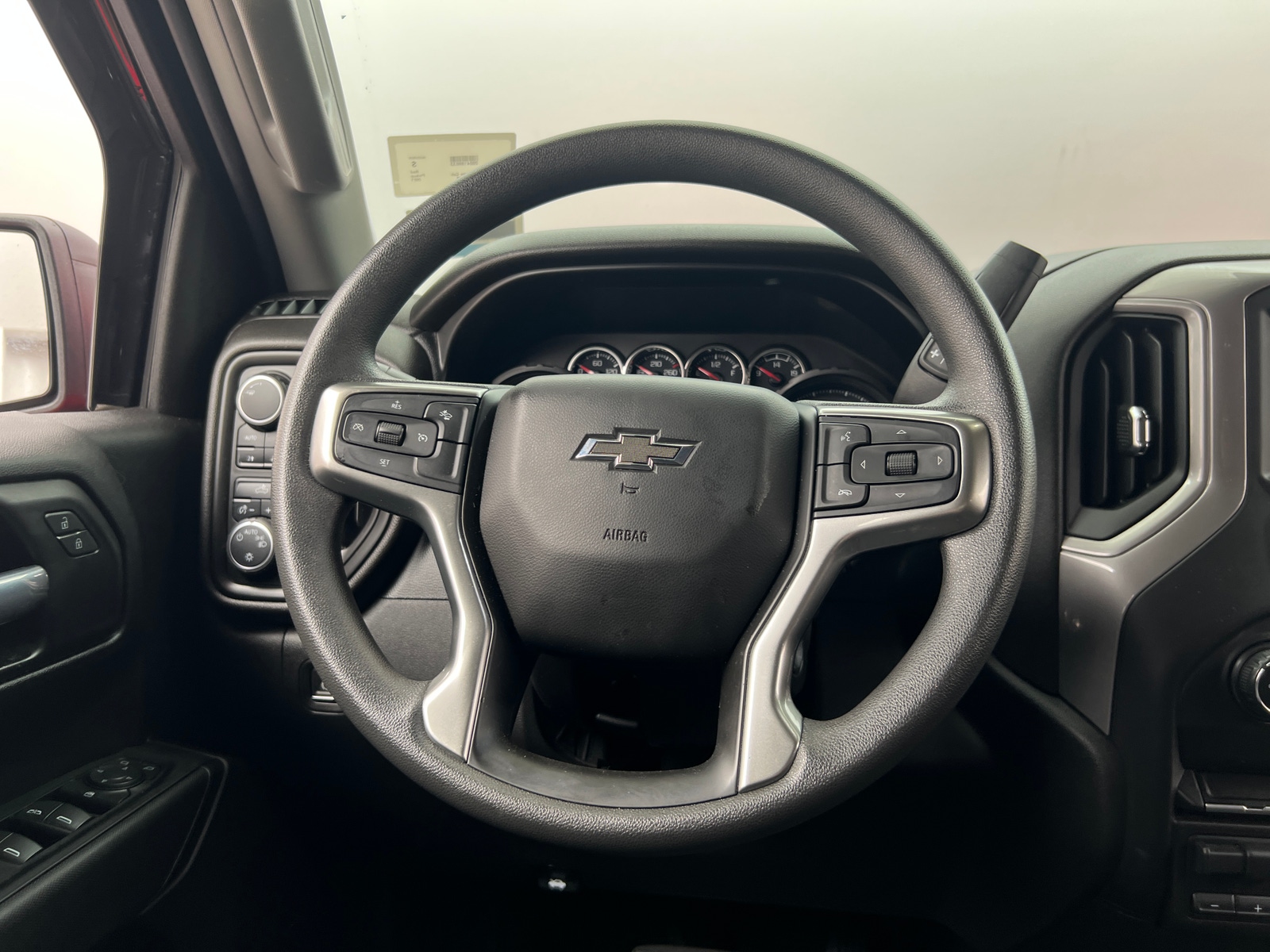 Thumbnail: 2021 Chevrolet Silverado 1500 - 5