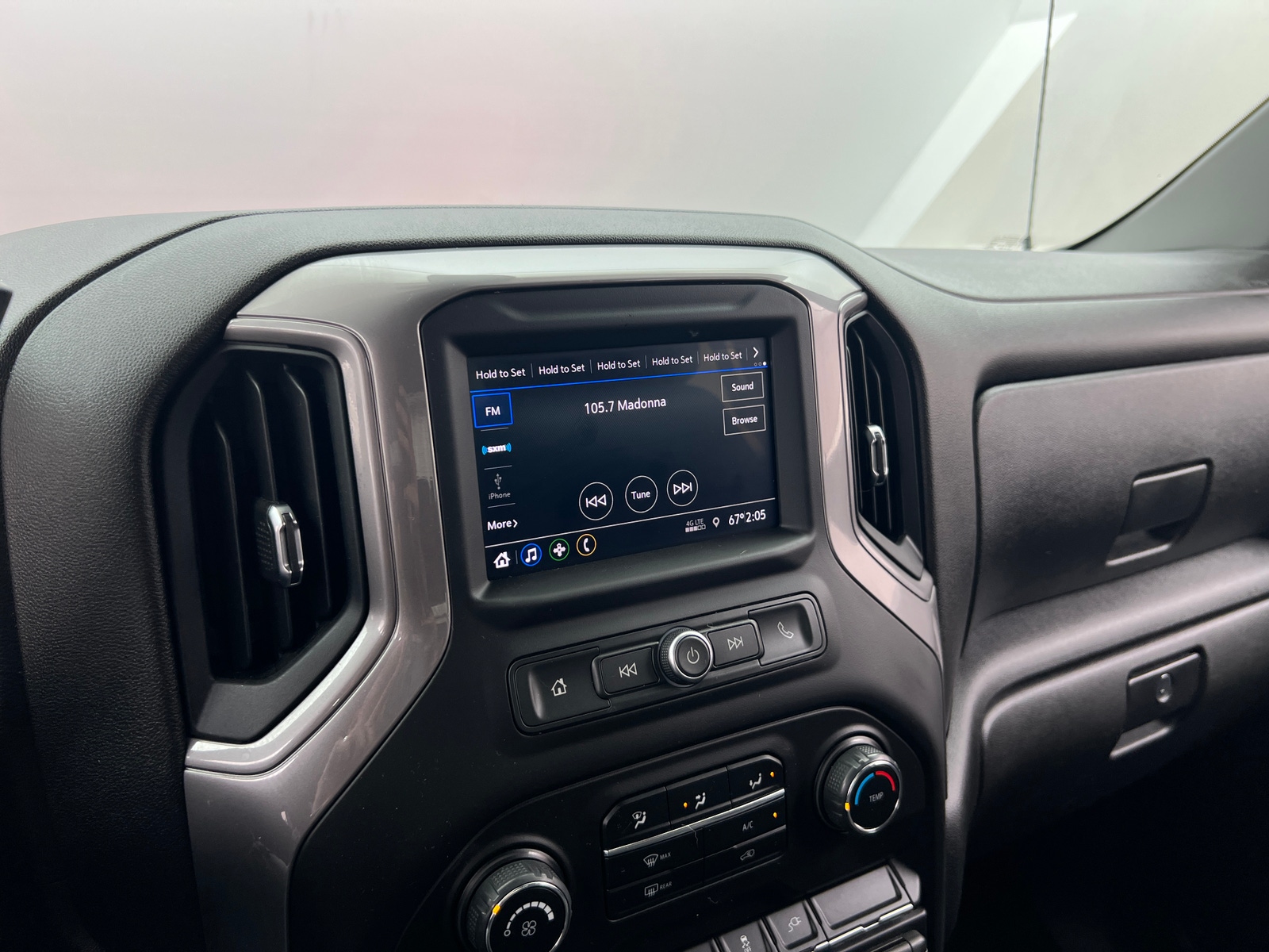 Thumbnail: 2021 Chevrolet Silverado 1500 - 4