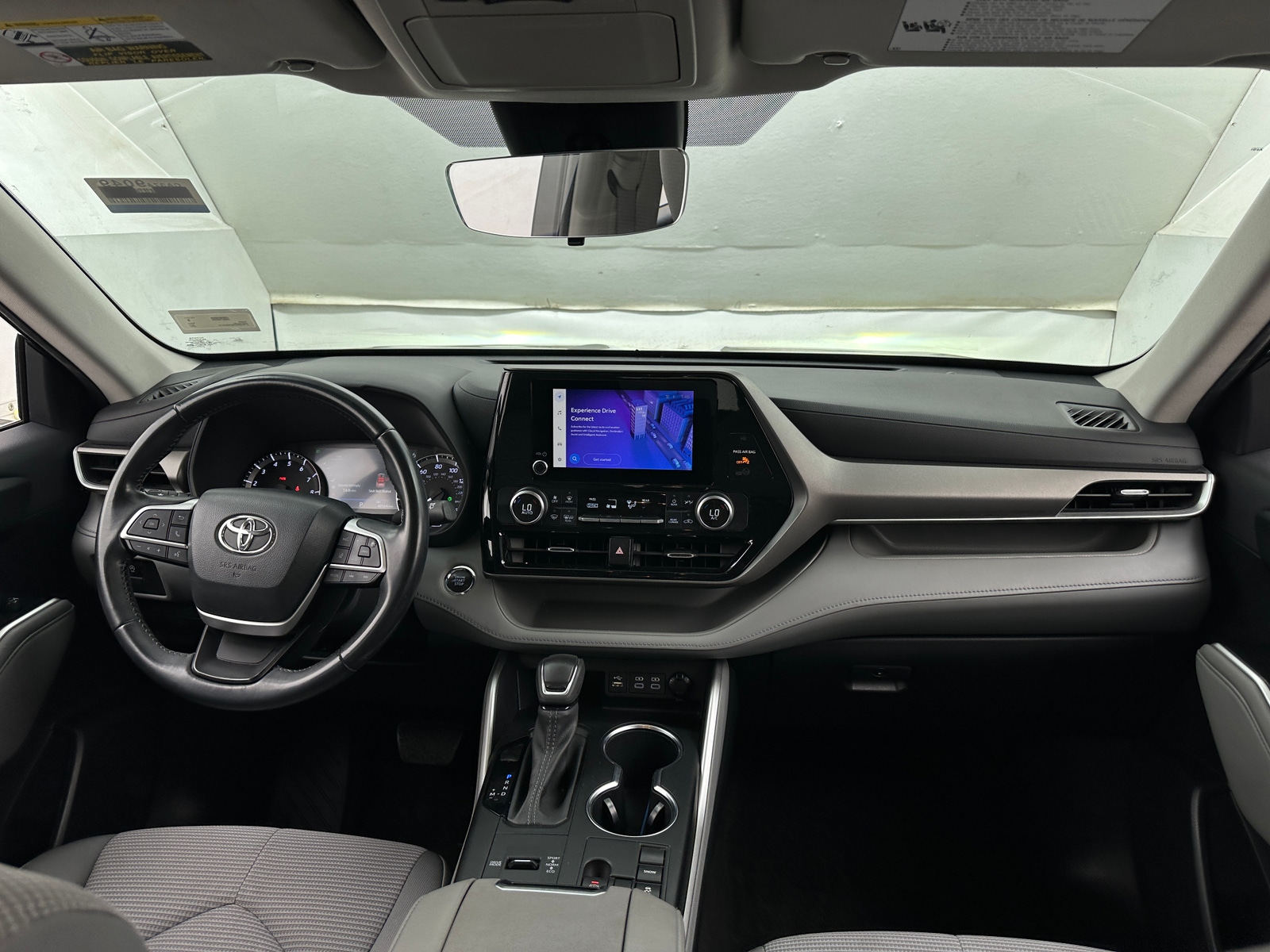 Thumbnail: 2023 Toyota Highlander - 3