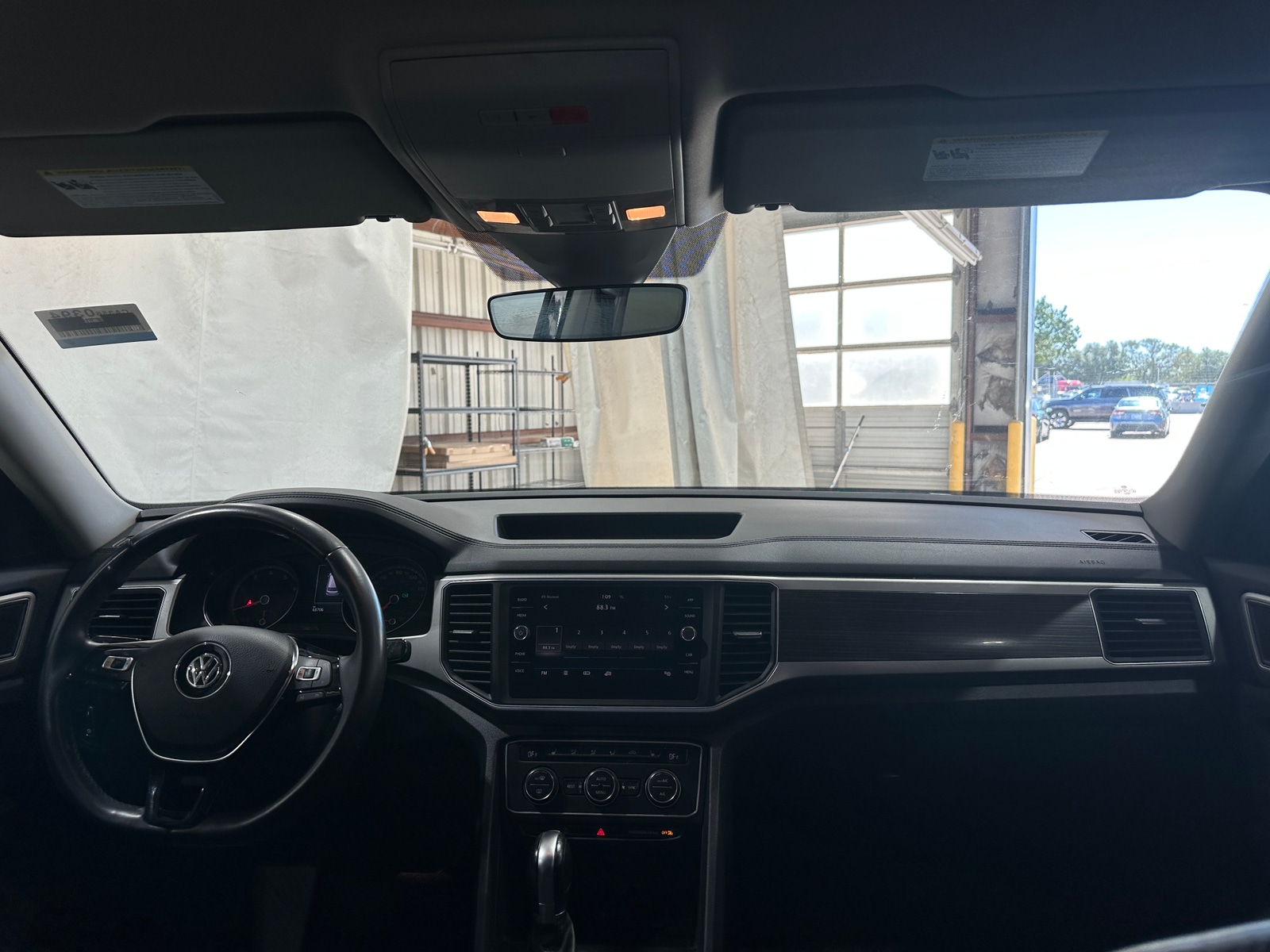 Thumbnail: 2018 Volkswagen Atlas - 2