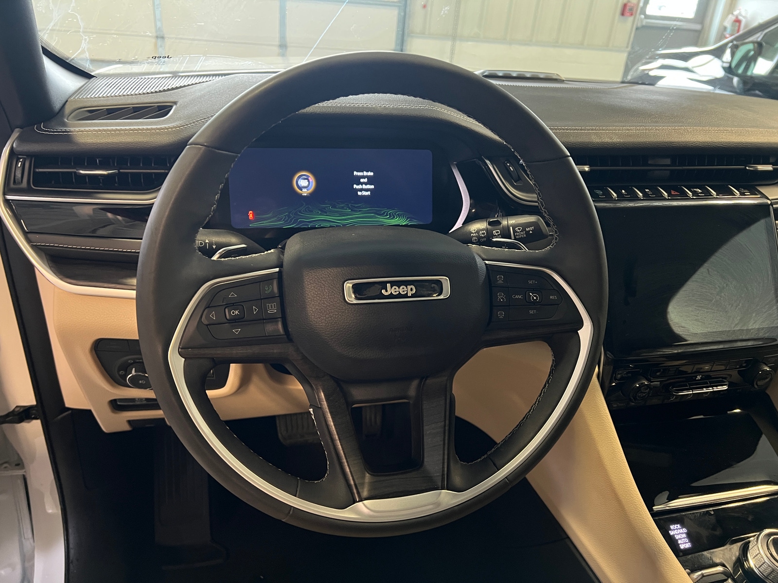 Thumbnail: 2023 Jeep Grand Cherokee - 4