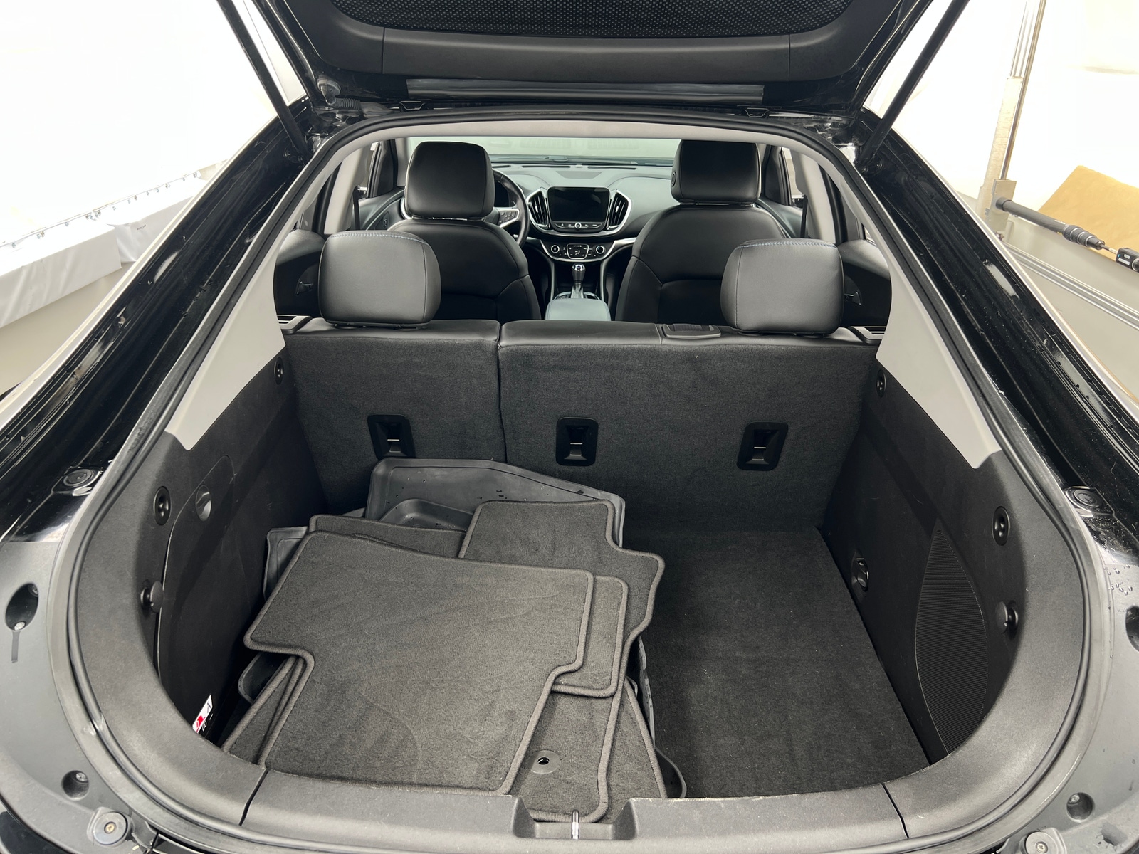 Thumbnail: 2017 Chevrolet Volt - 6