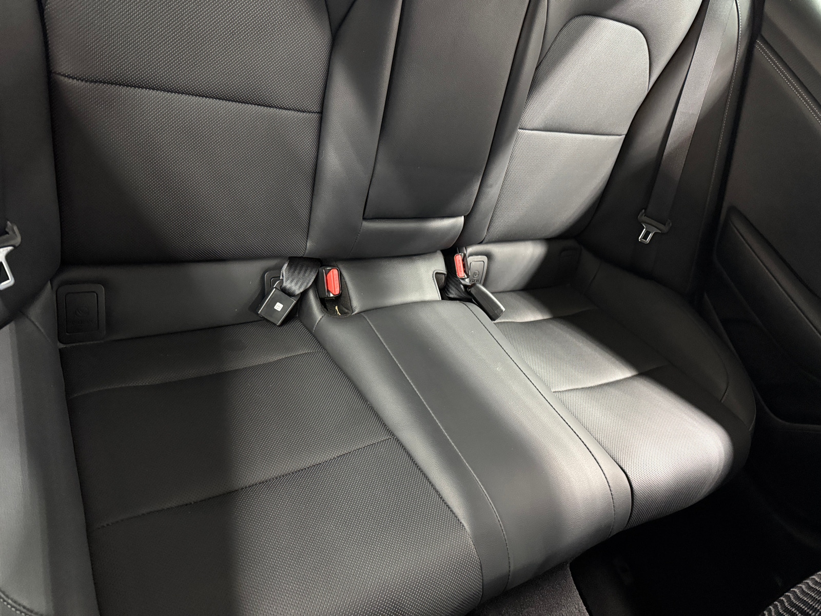 Thumbnail: 2022 Kia Stinger - 5