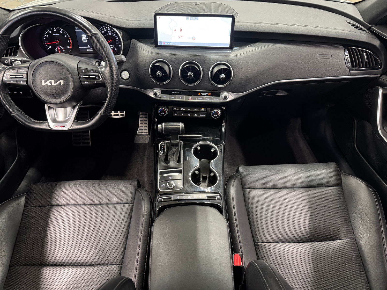 Thumbnail: 2022 Kia Stinger - 2