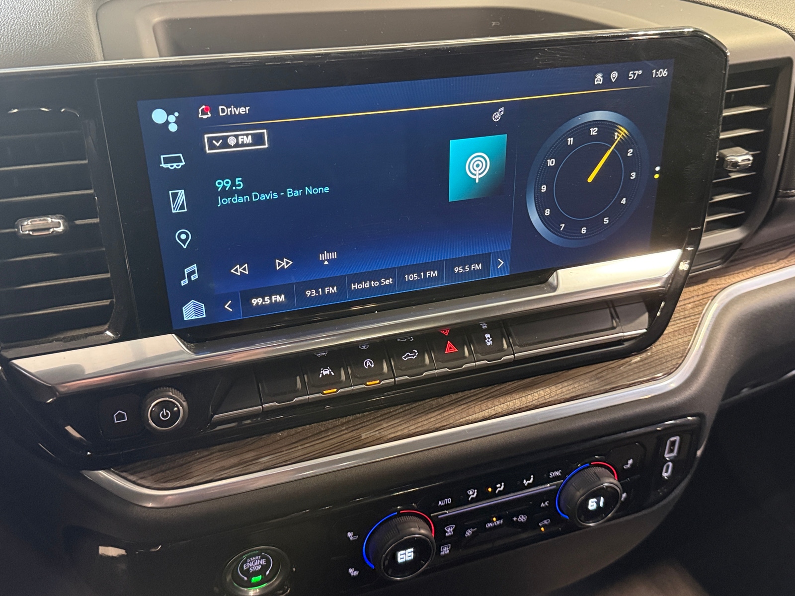 Thumbnail: 2022 Chevrolet Silverado 1500 - 4