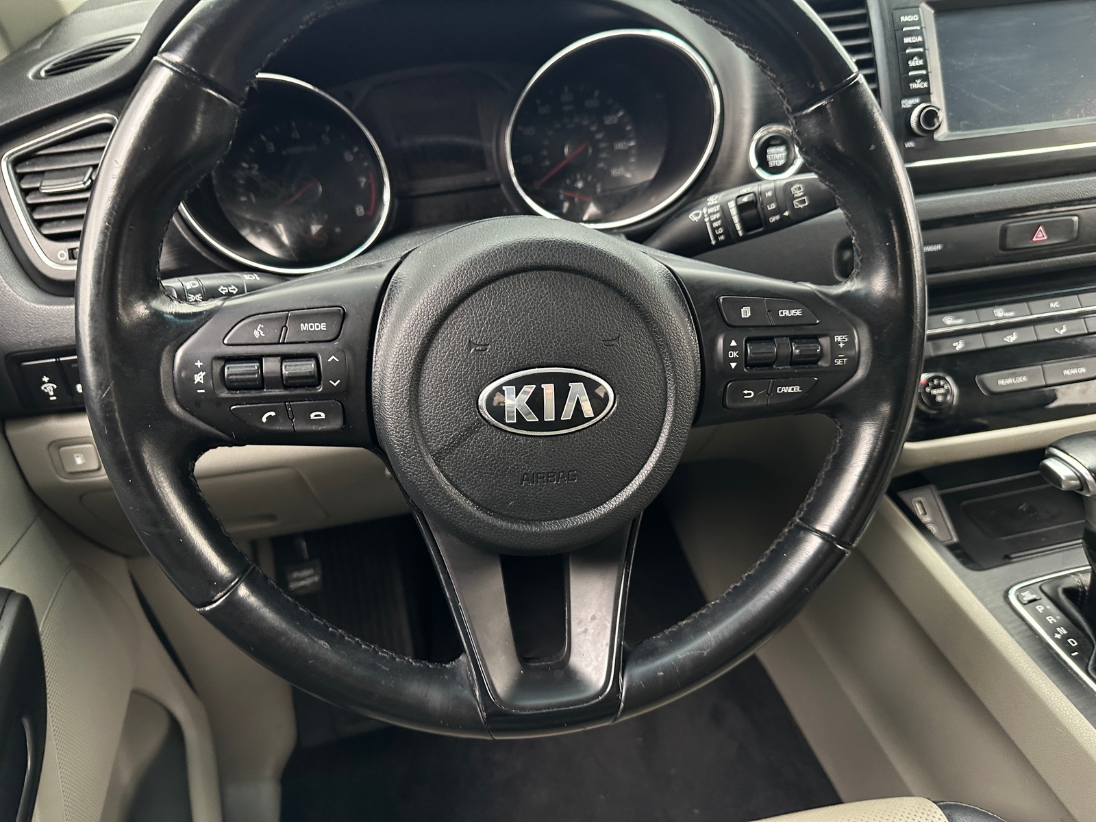 Thumbnail: 2019 Kia Sedona - 4
