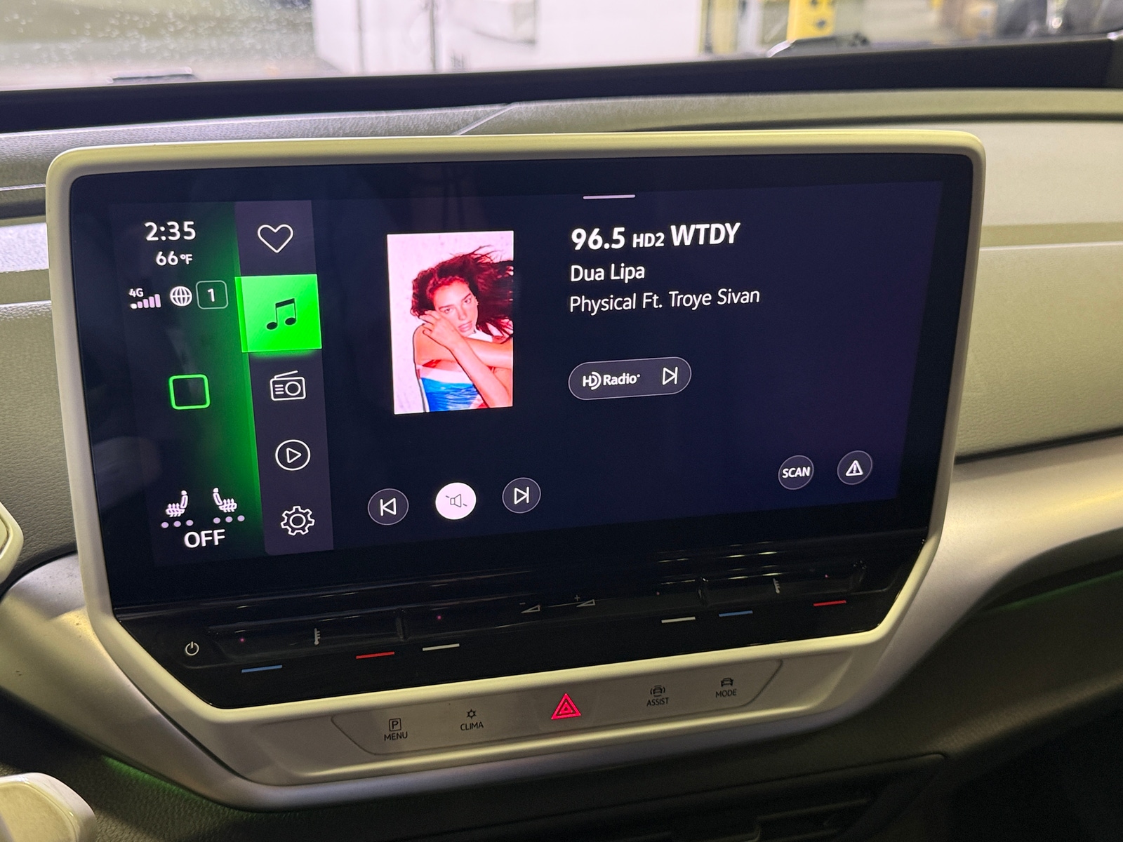 Thumbnail: 2021 Volkswagen ID.4 - 3