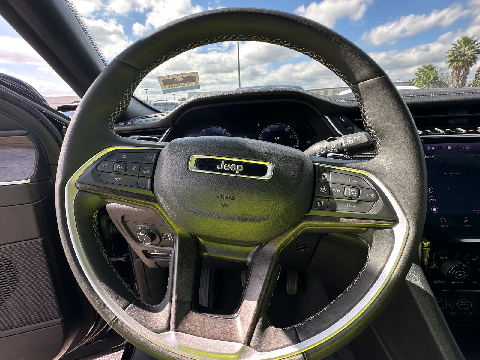 Thumbnail: 2024 Jeep Grand Cherokee L - 4