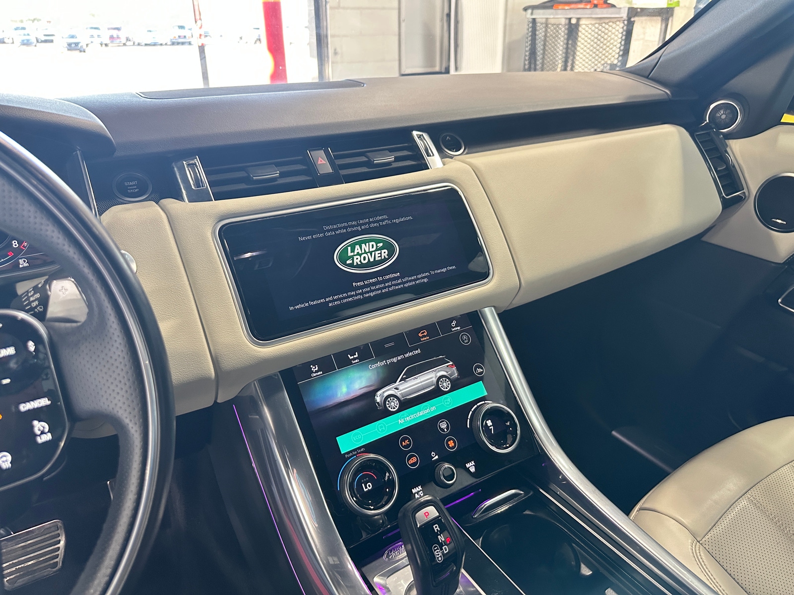 Thumbnail: 2021 Land Rover Range Rover Sport - 3