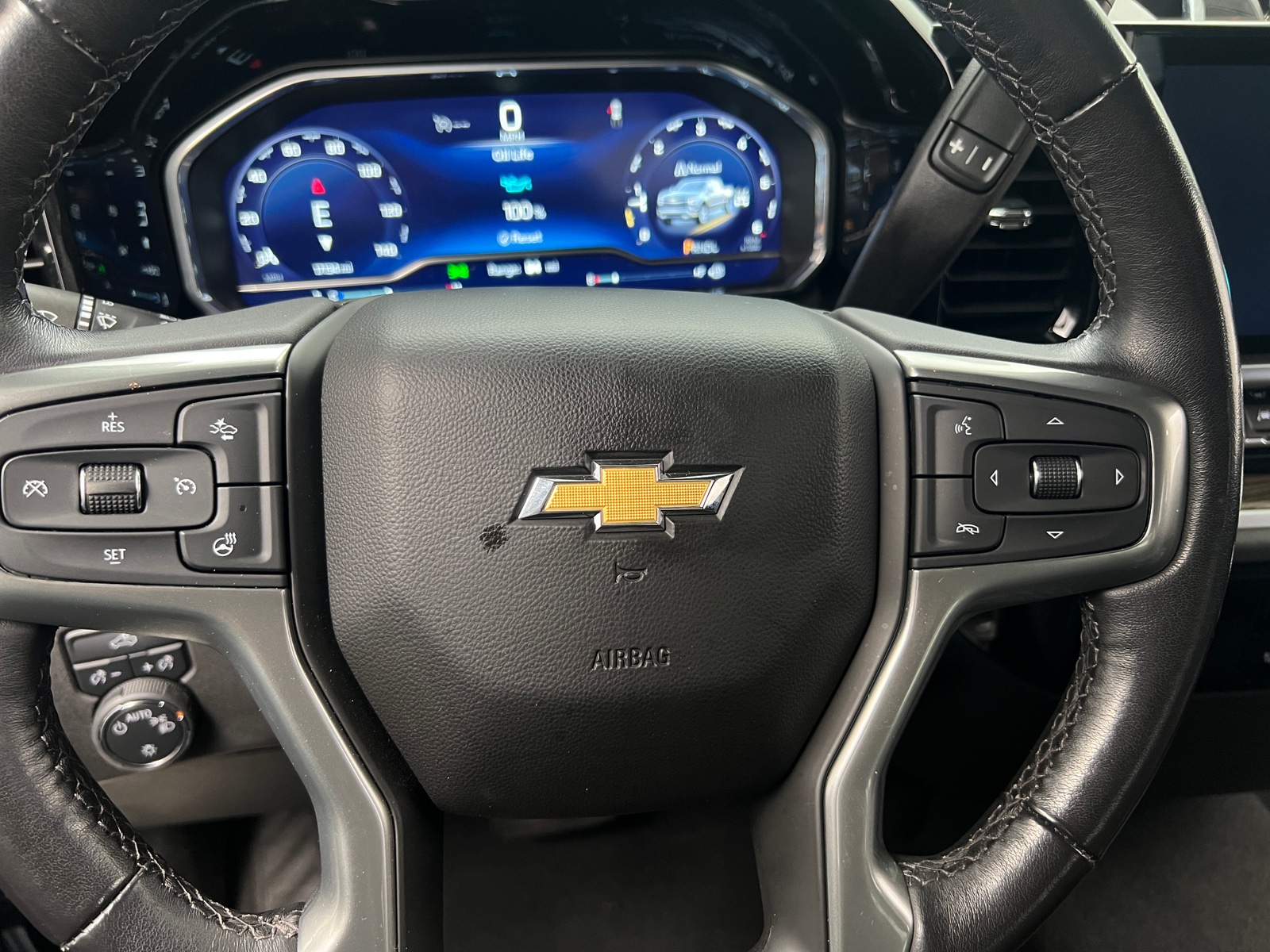 Thumbnail: 2022 Chevrolet Silverado 1500 - 5