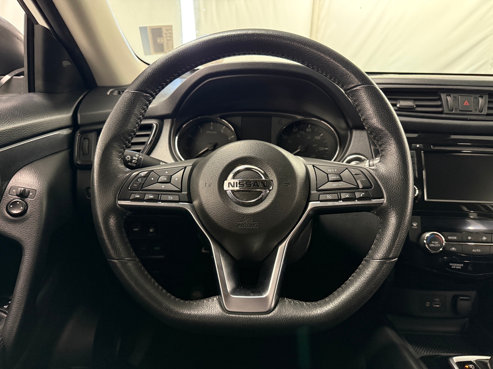 Thumbnail: 2020 Nissan Rogue - 5