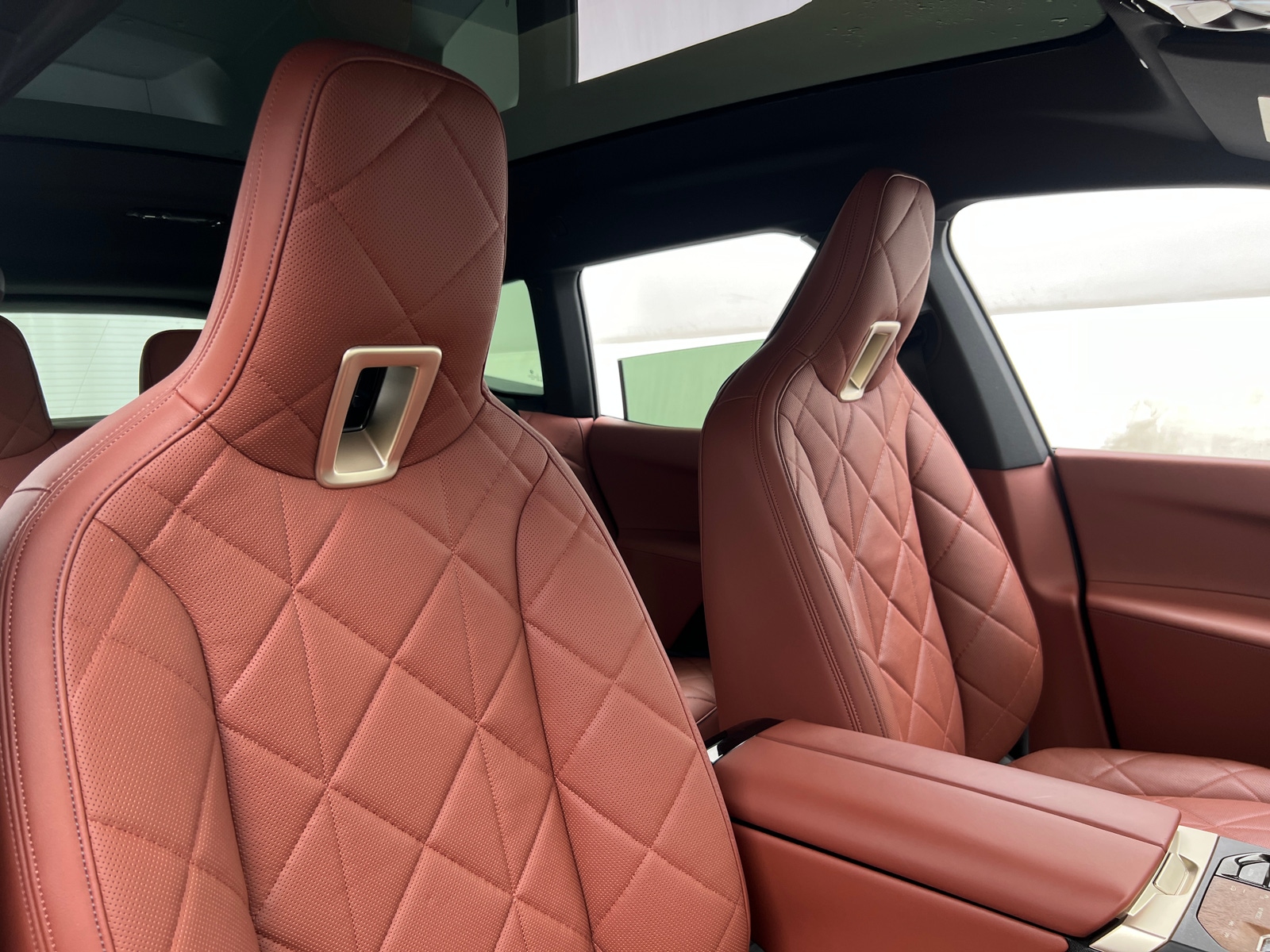 Thumbnail: 2023 BMW iX - 2