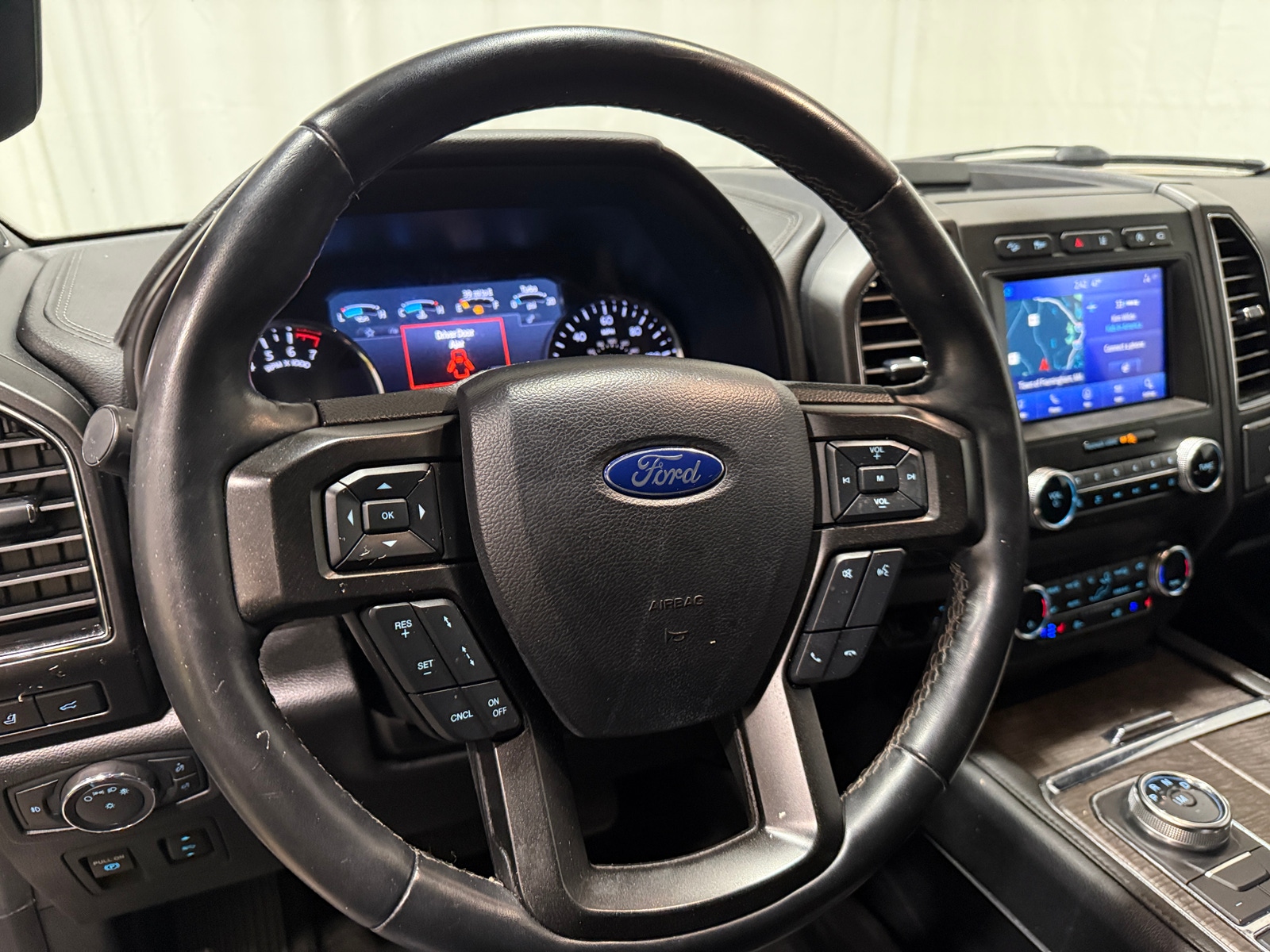 Thumbnail: 2020 Ford Expedition - 4