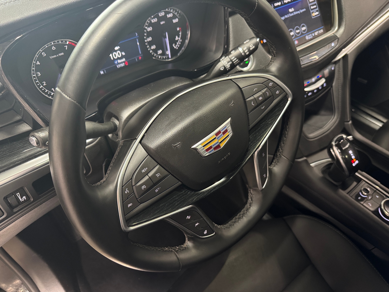 Thumbnail: 2025 Cadillac XT5 - 4