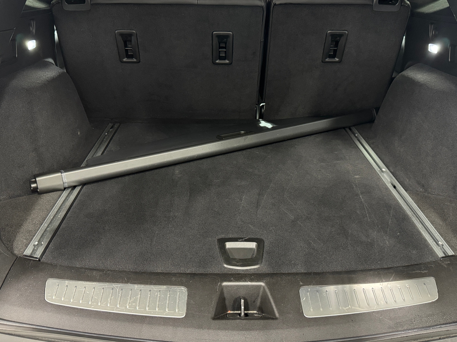 Thumbnail: 2025 Cadillac XT5 - 6