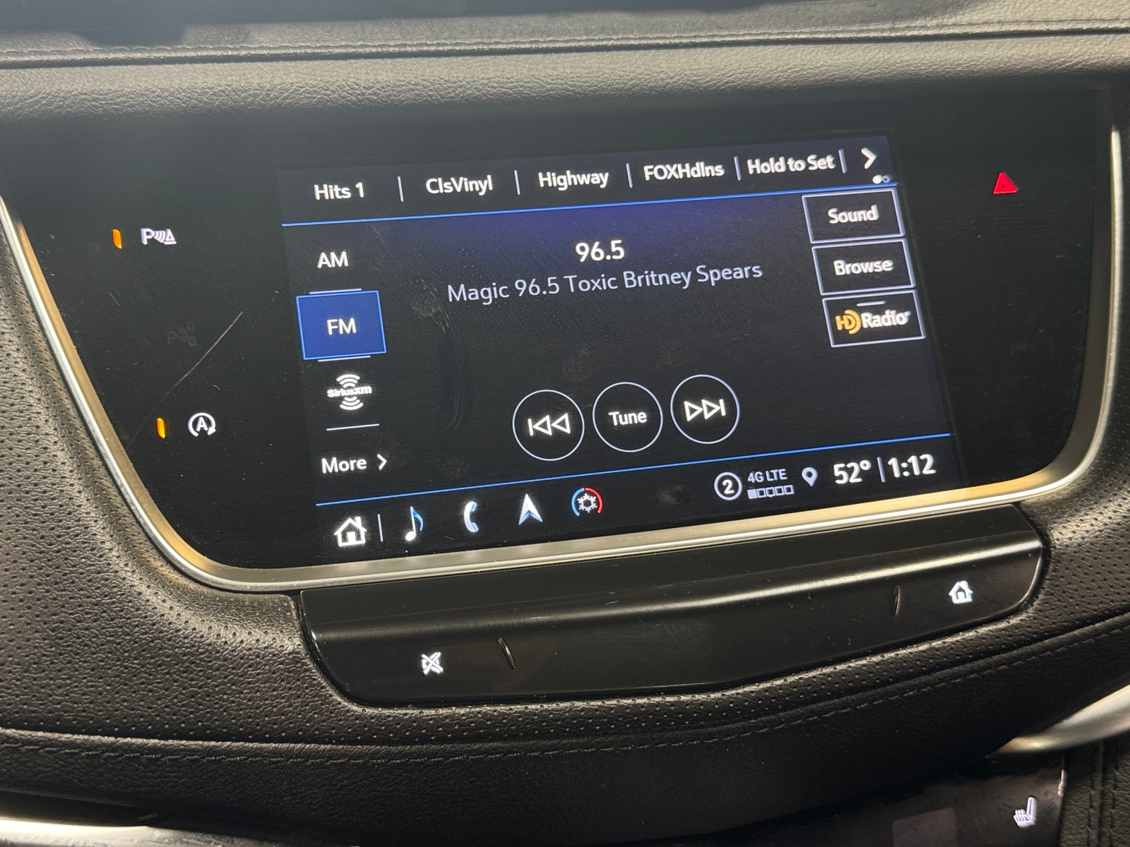 Thumbnail: 2025 Cadillac XT5 - 3