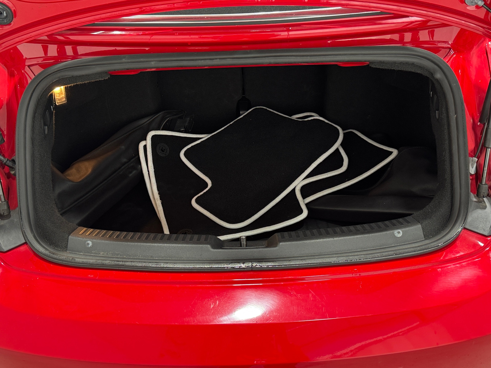 Thumbnail: 2013 Volkswagen Beetle - 7