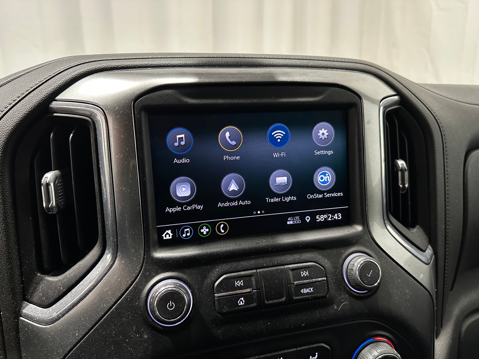 Thumbnail: 2020 Chevrolet Silverado 1500 - 4