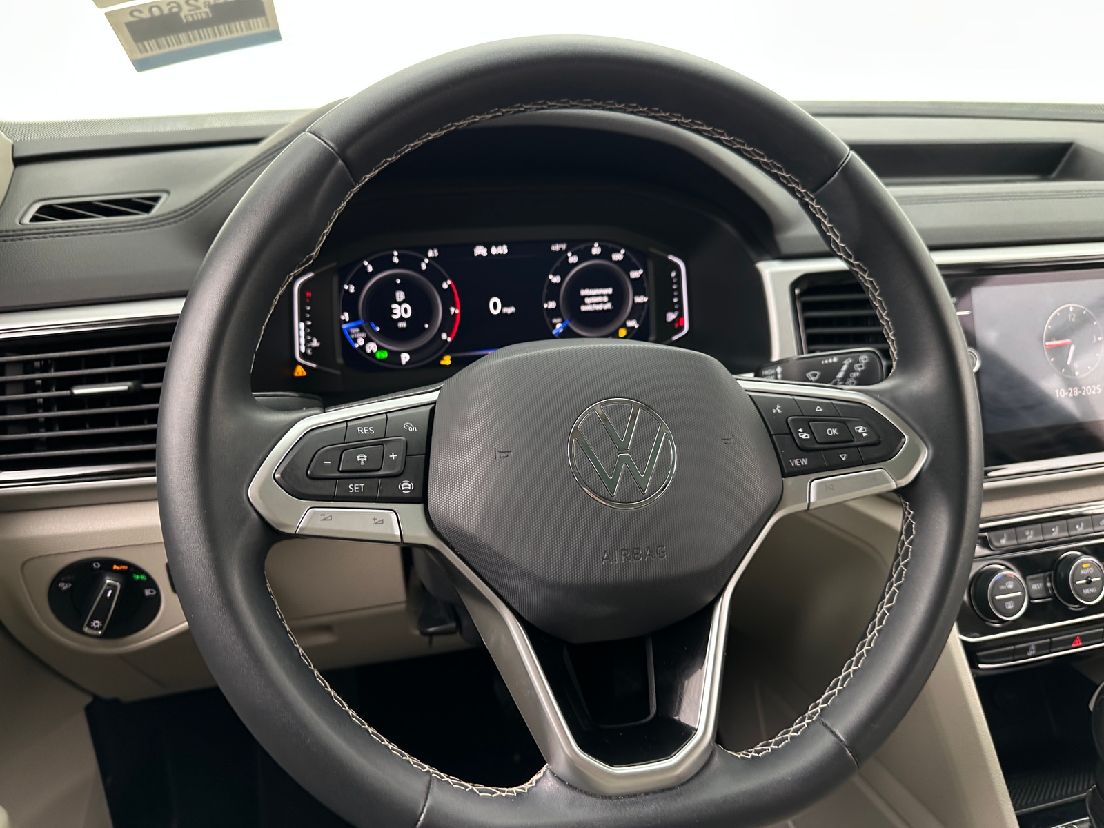 Thumbnail: 2022 Volkswagen Atlas - 4