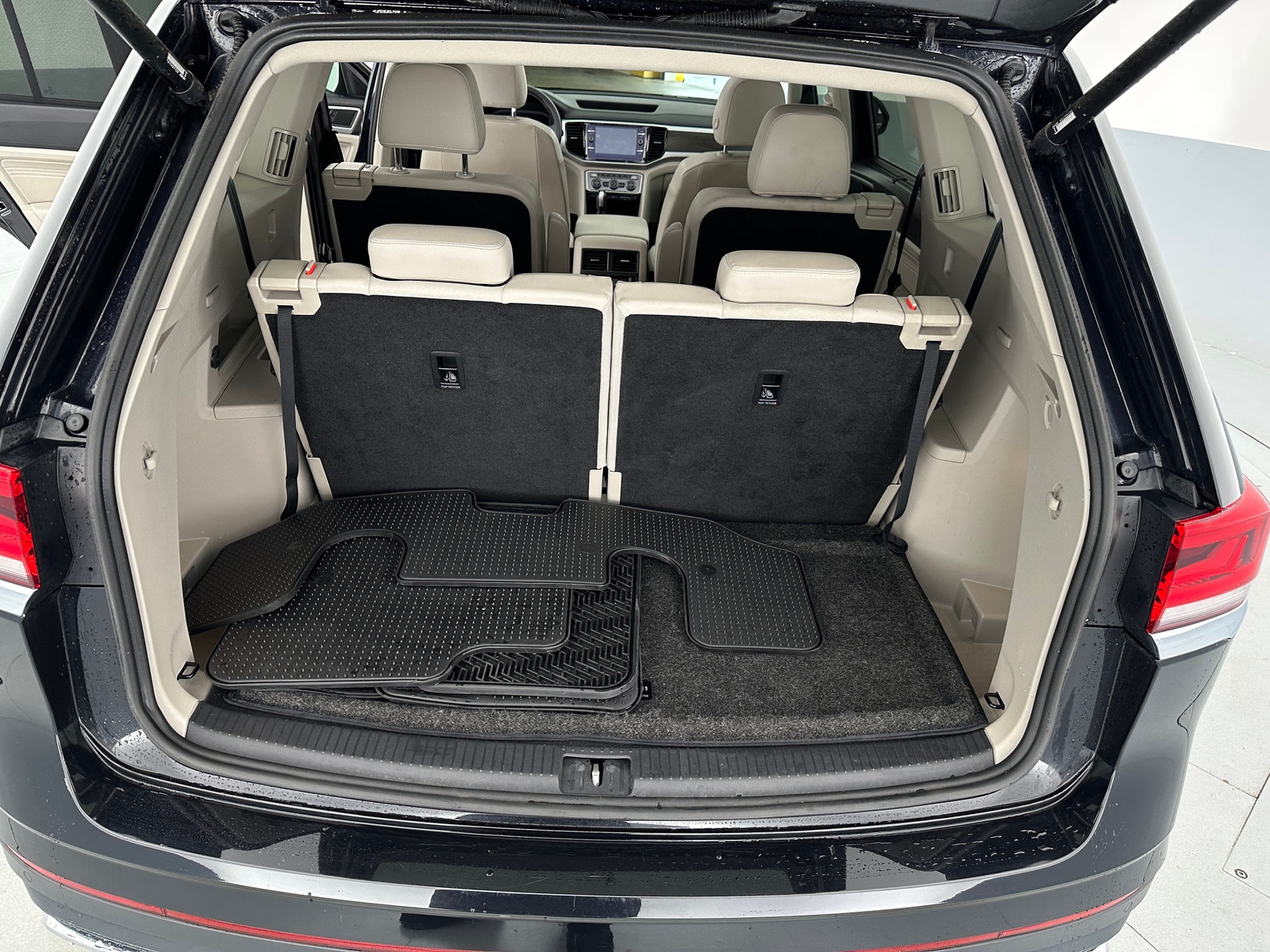 Thumbnail: 2022 Volkswagen Atlas - 6