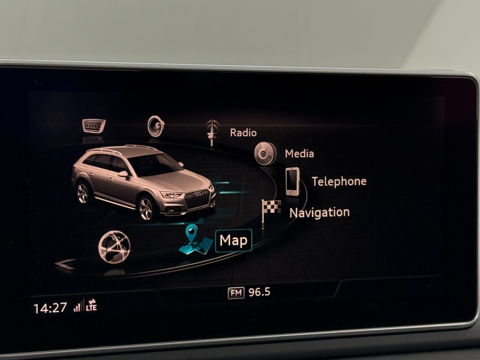 Thumbnail: 2018 Audi A4 - 3